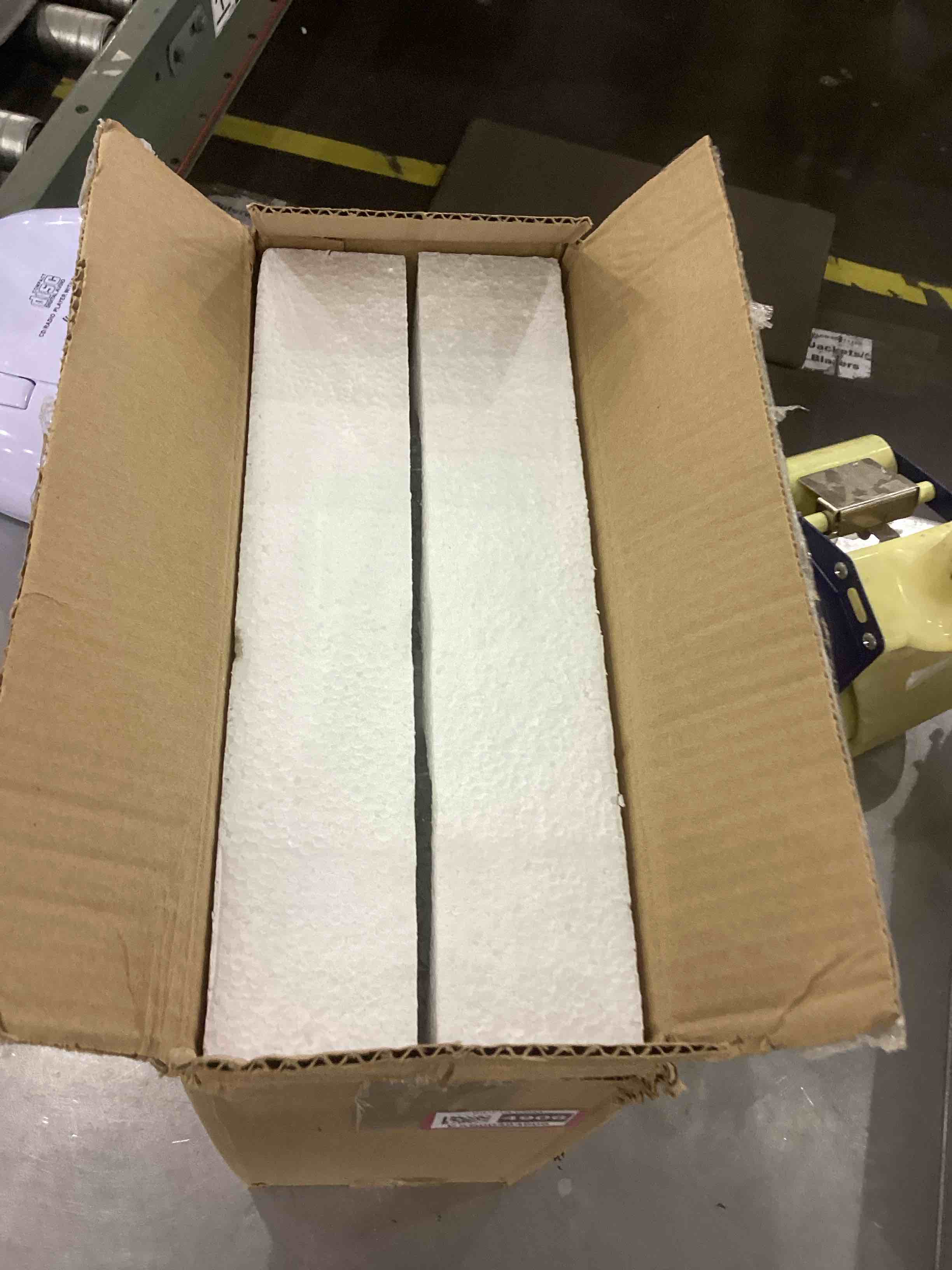 https://s3.amazonaws.com/lotting-images-prod/bidfta/EXS00484906_1695639987091.jpeg