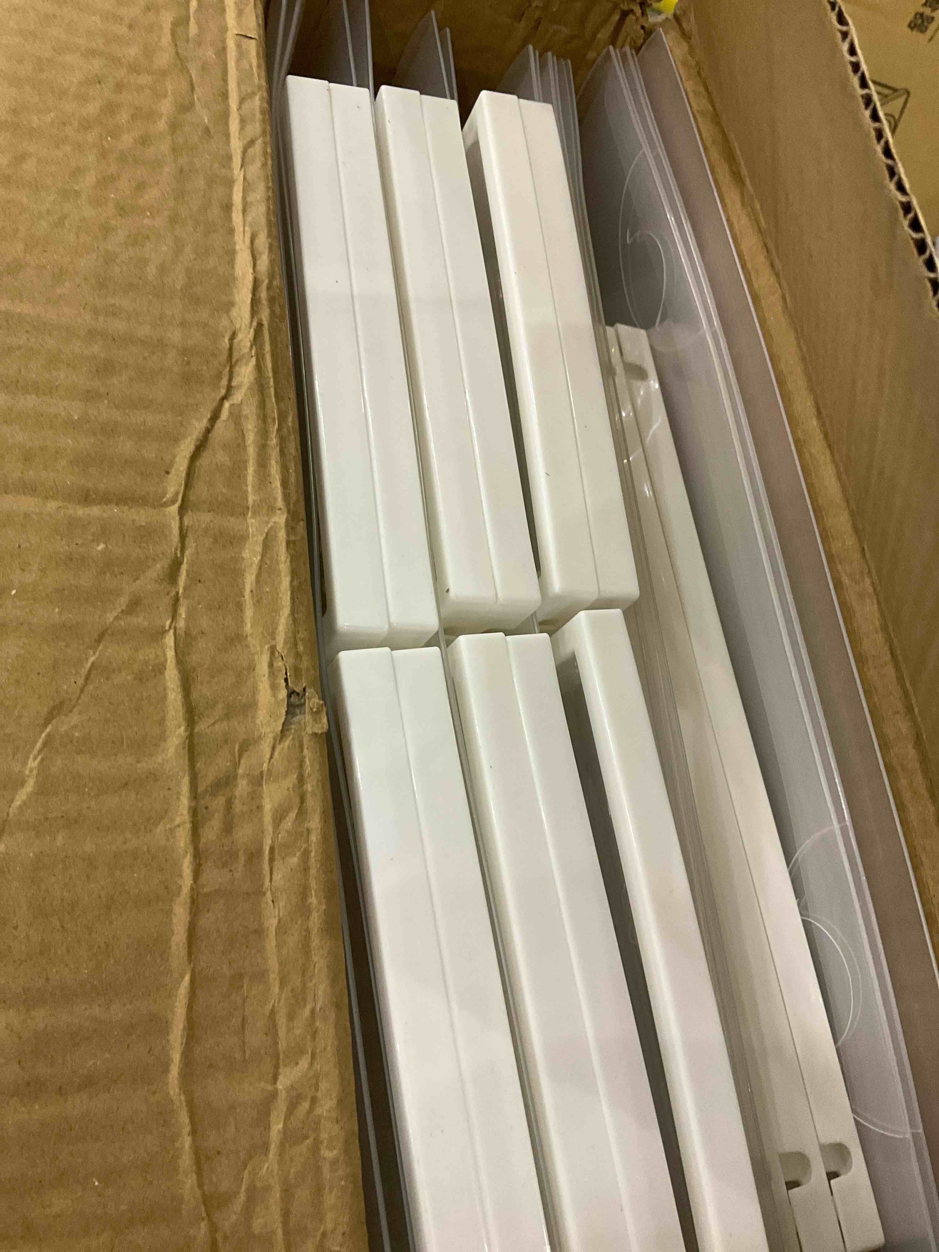 https://s3.amazonaws.com/lotting-images-prod/bidfta/EXS00485149_1695385327388.jpeg