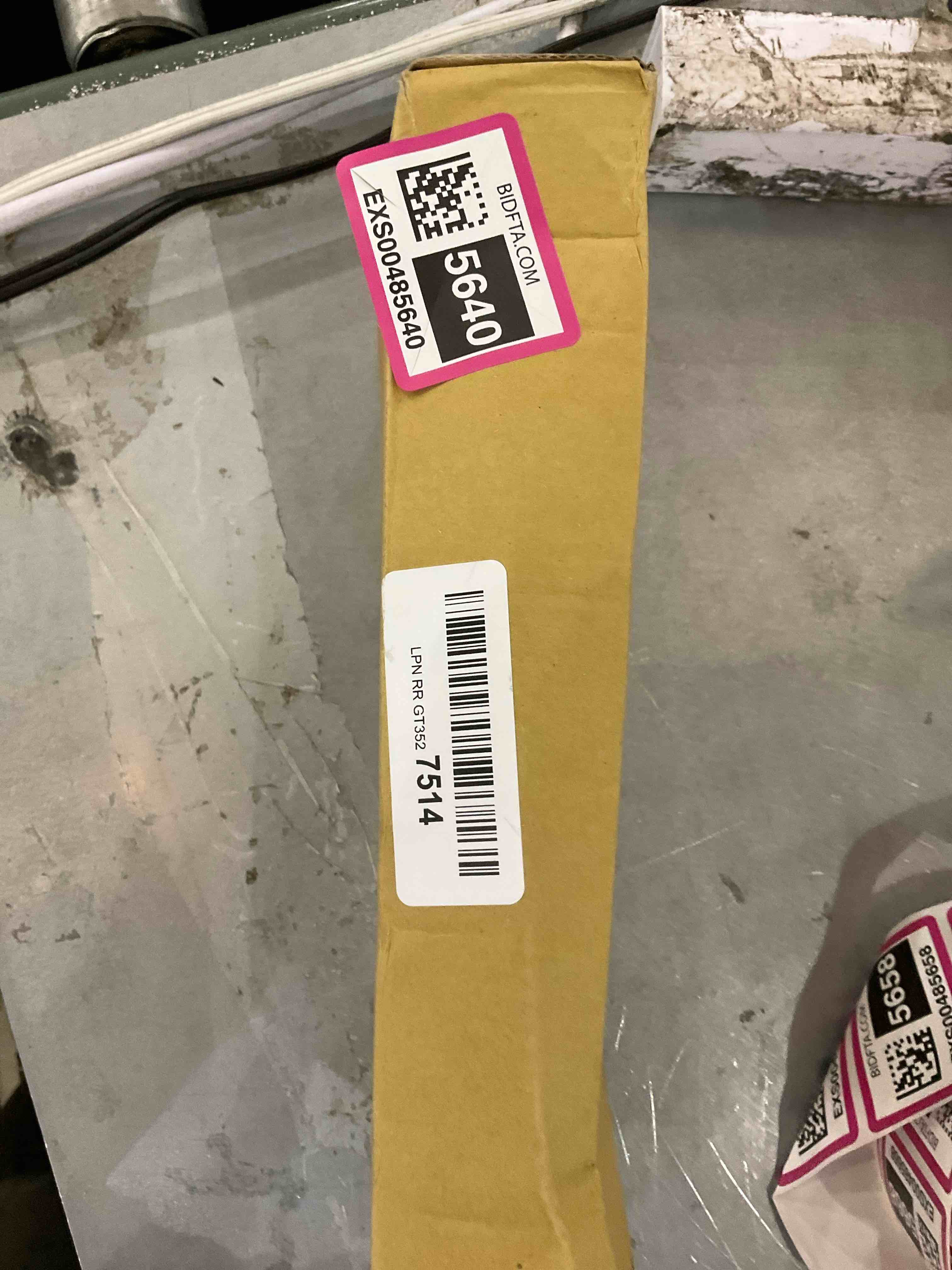 https://s3.amazonaws.com/lotting-images-prod/bidfta/EXS00485640_1695829300685.jpeg