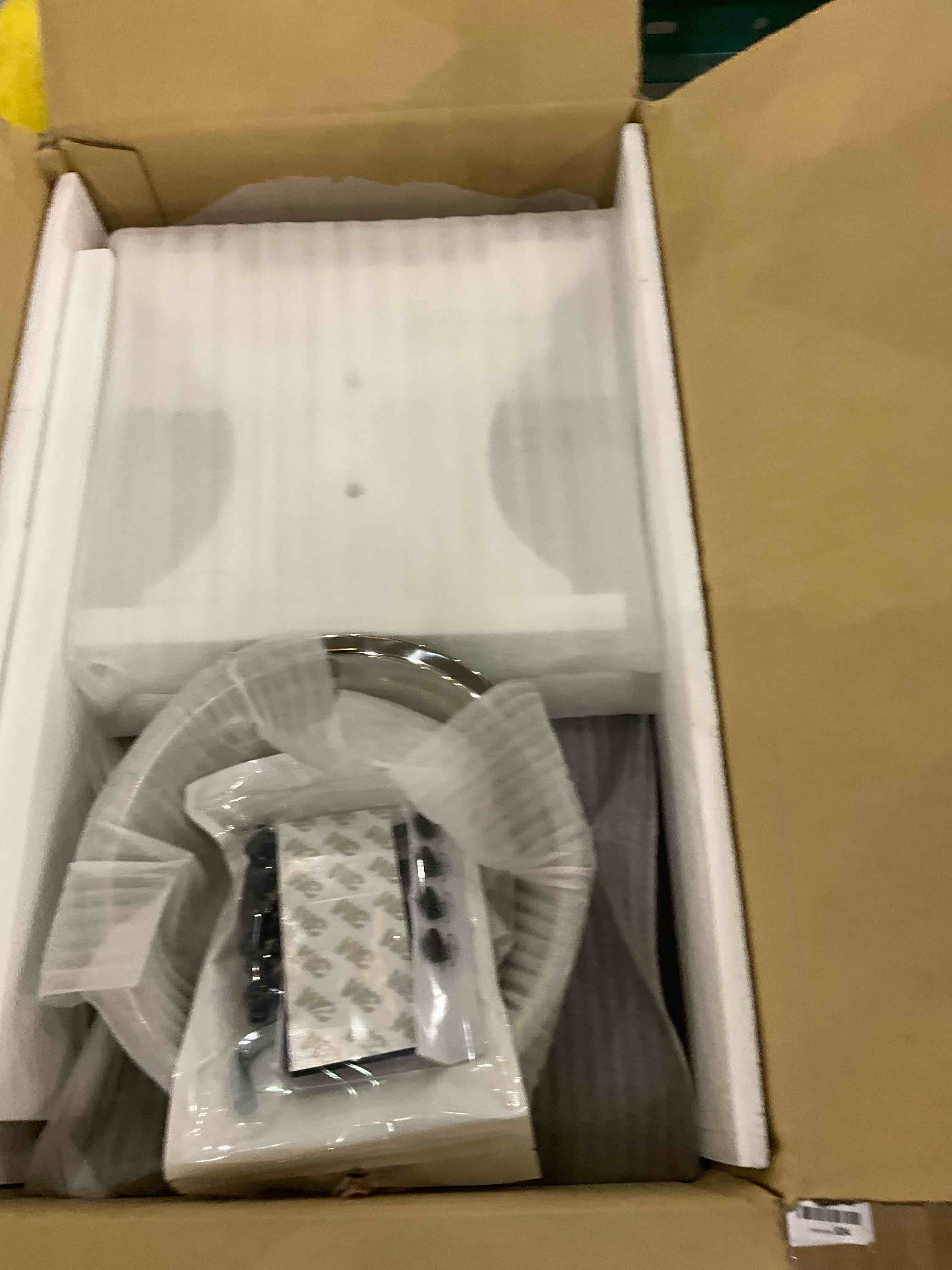 https://s3.amazonaws.com/lotting-images-prod/bidfta/EXS00485840_1695993878429.jpeg
