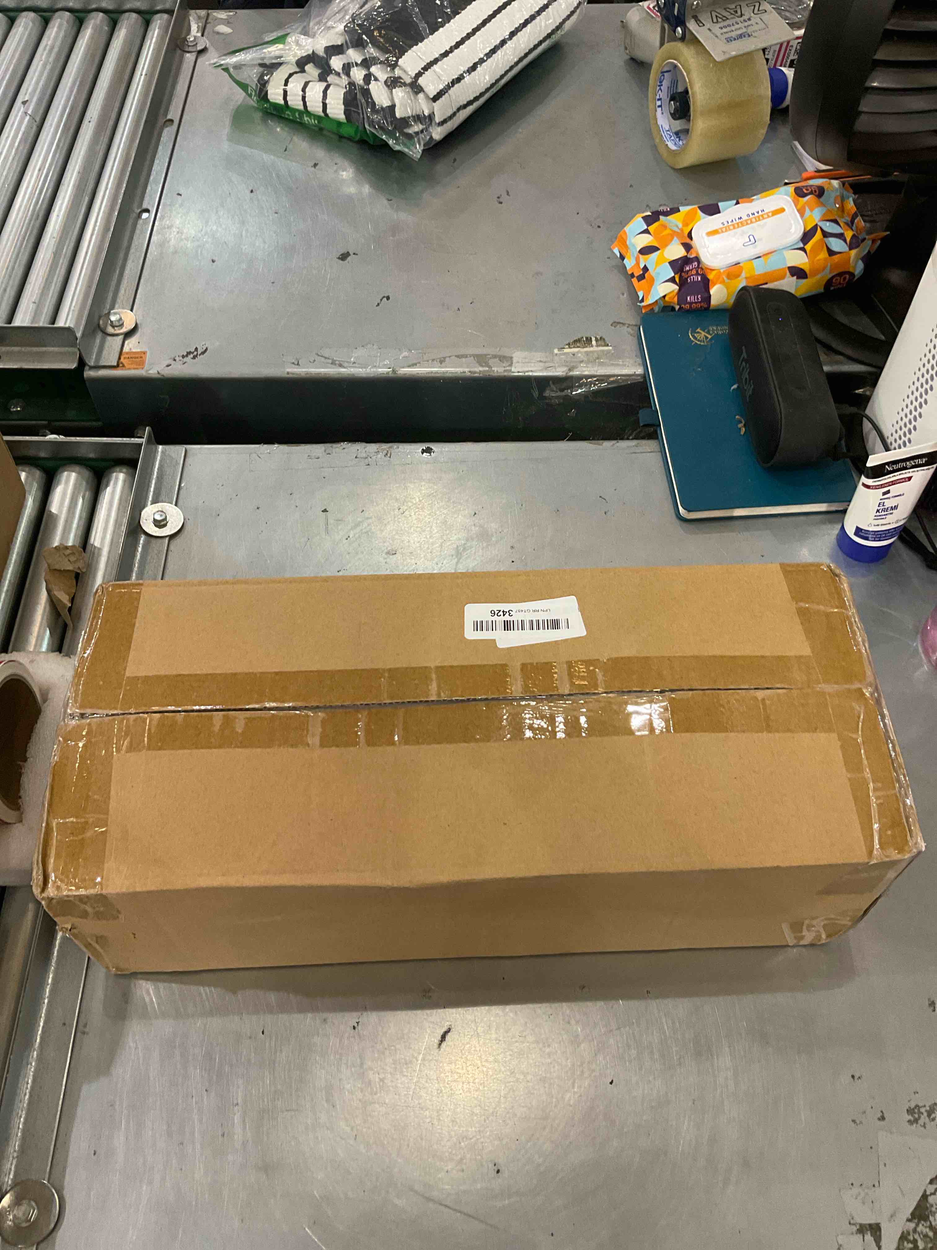 https://s3.amazonaws.com/lotting-images-prod/bidfta/EXS00486204_1695395281607.jpeg