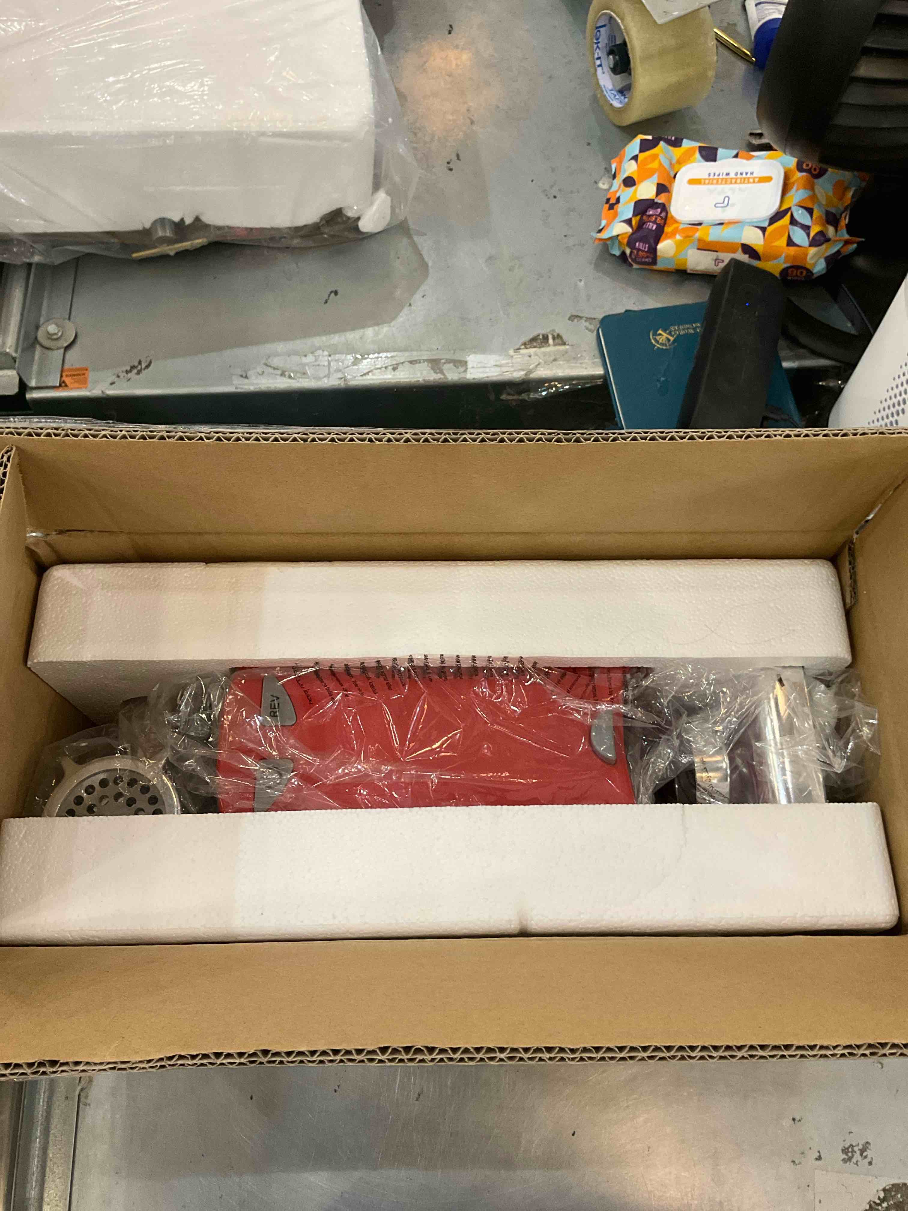 https://s3.amazonaws.com/lotting-images-prod/bidfta/EXS00486276_1695403427984.jpeg