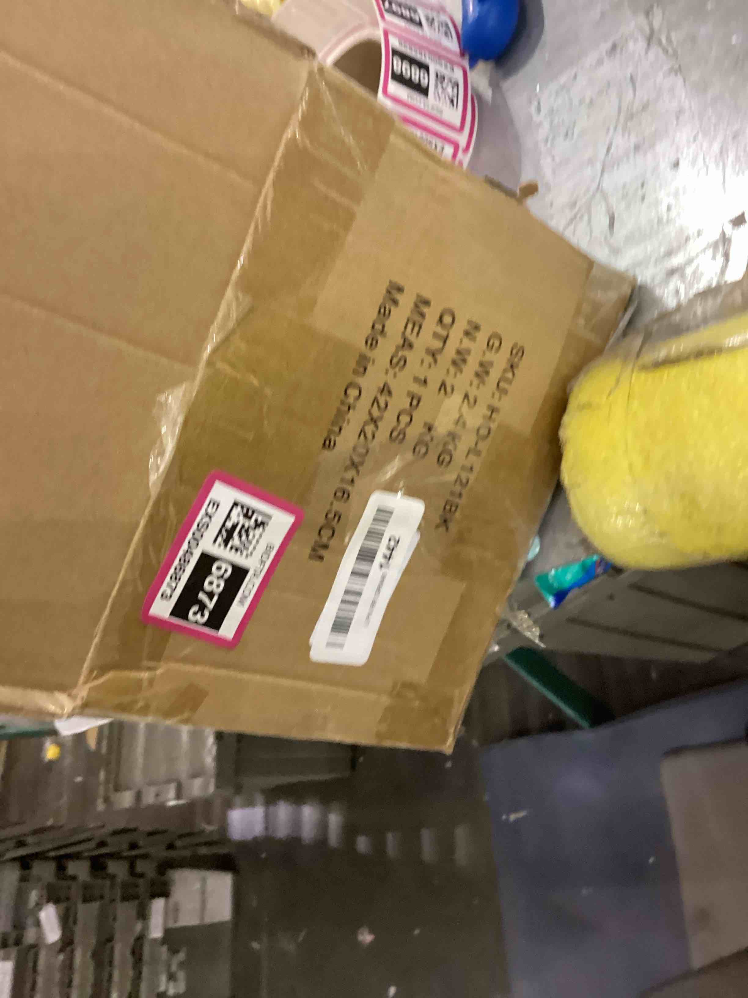 https://s3.amazonaws.com/lotting-images-prod/bidfta/EXS00486873_1695740109228.jpeg