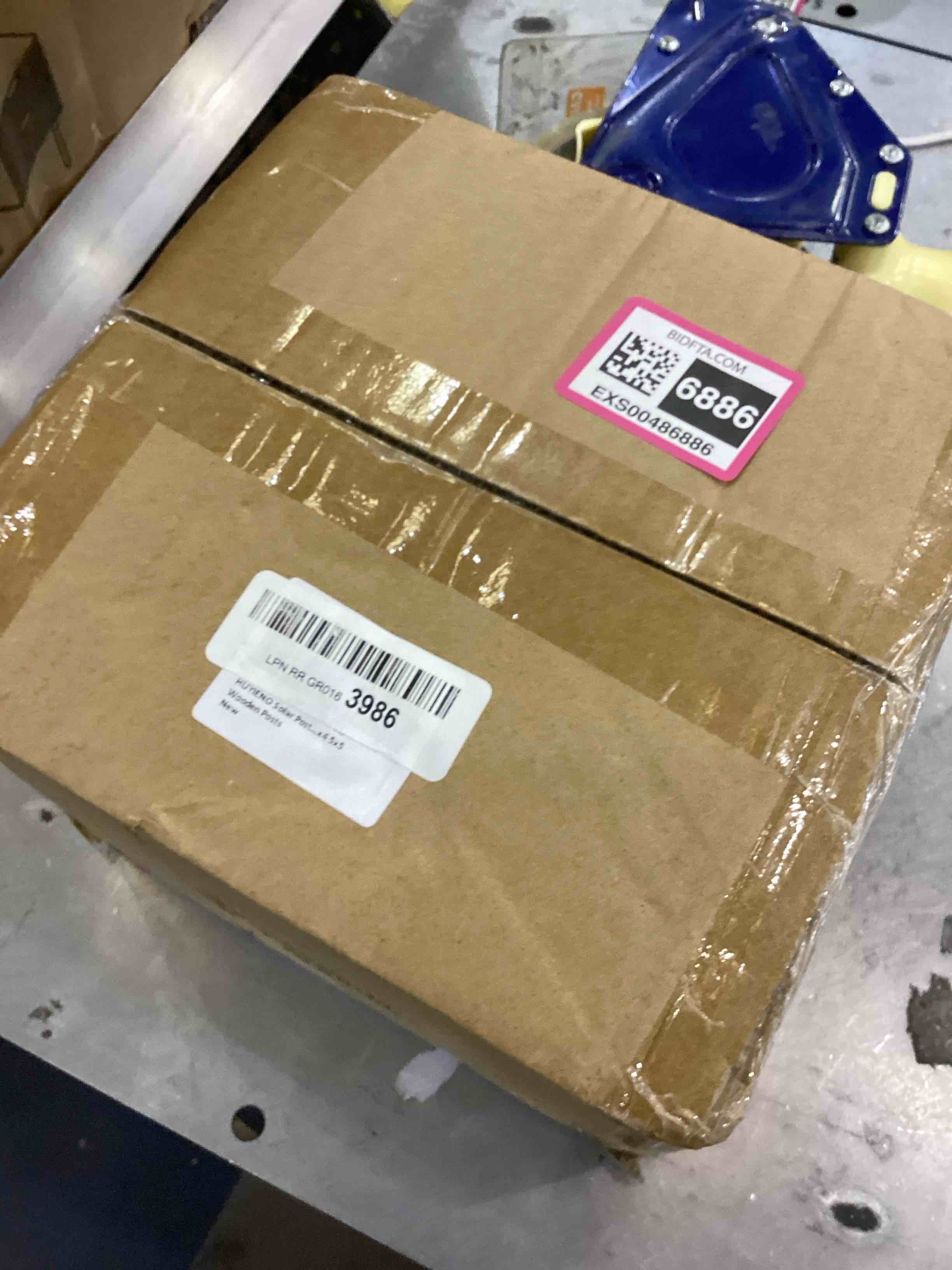 https://s3.amazonaws.com/lotting-images-prod/bidfta/EXS00486886_1695739600416.jpeg