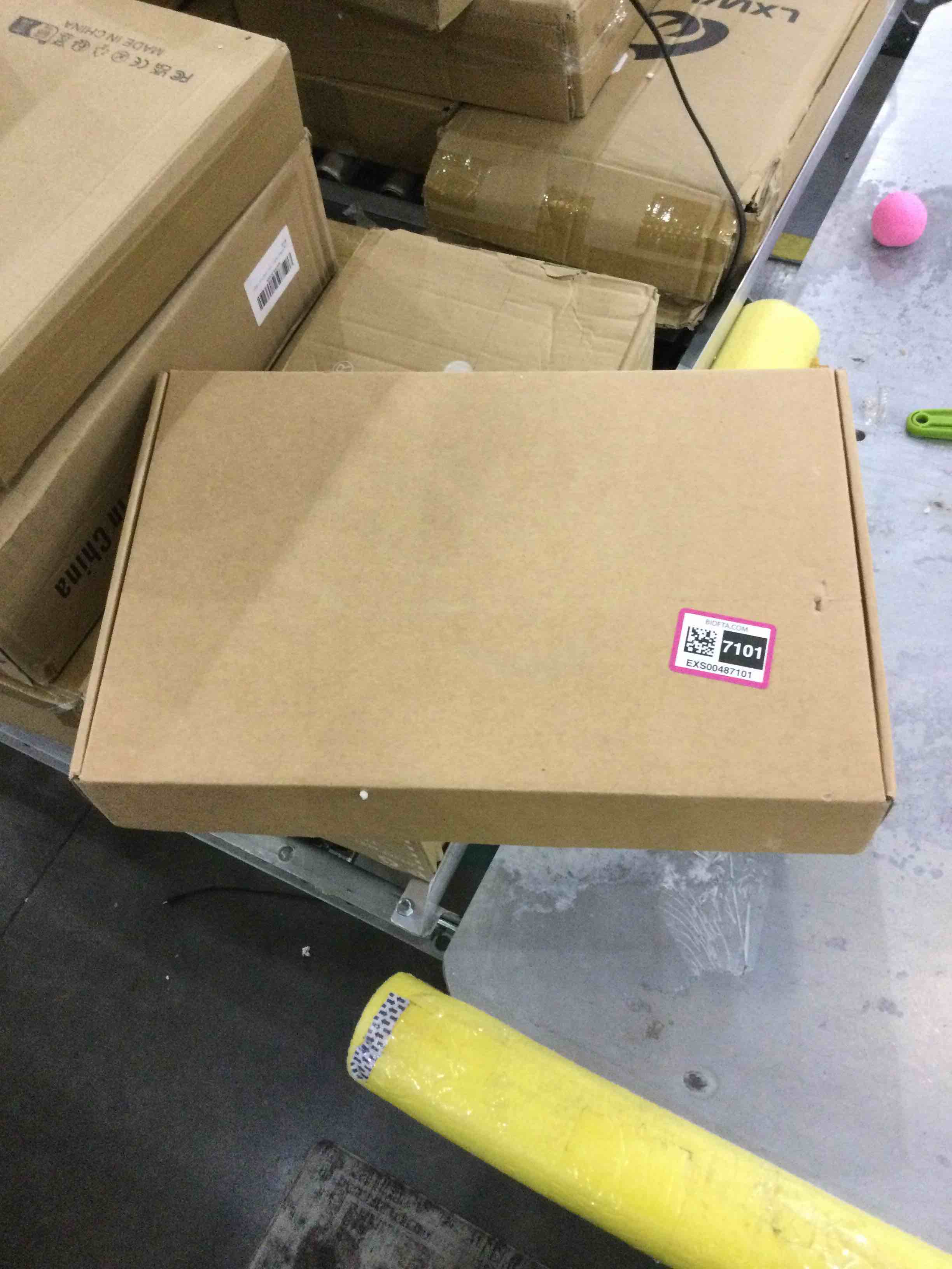 https://s3.amazonaws.com/lotting-images-prod/bidfta/EXS00487101_1695389562275.jpeg