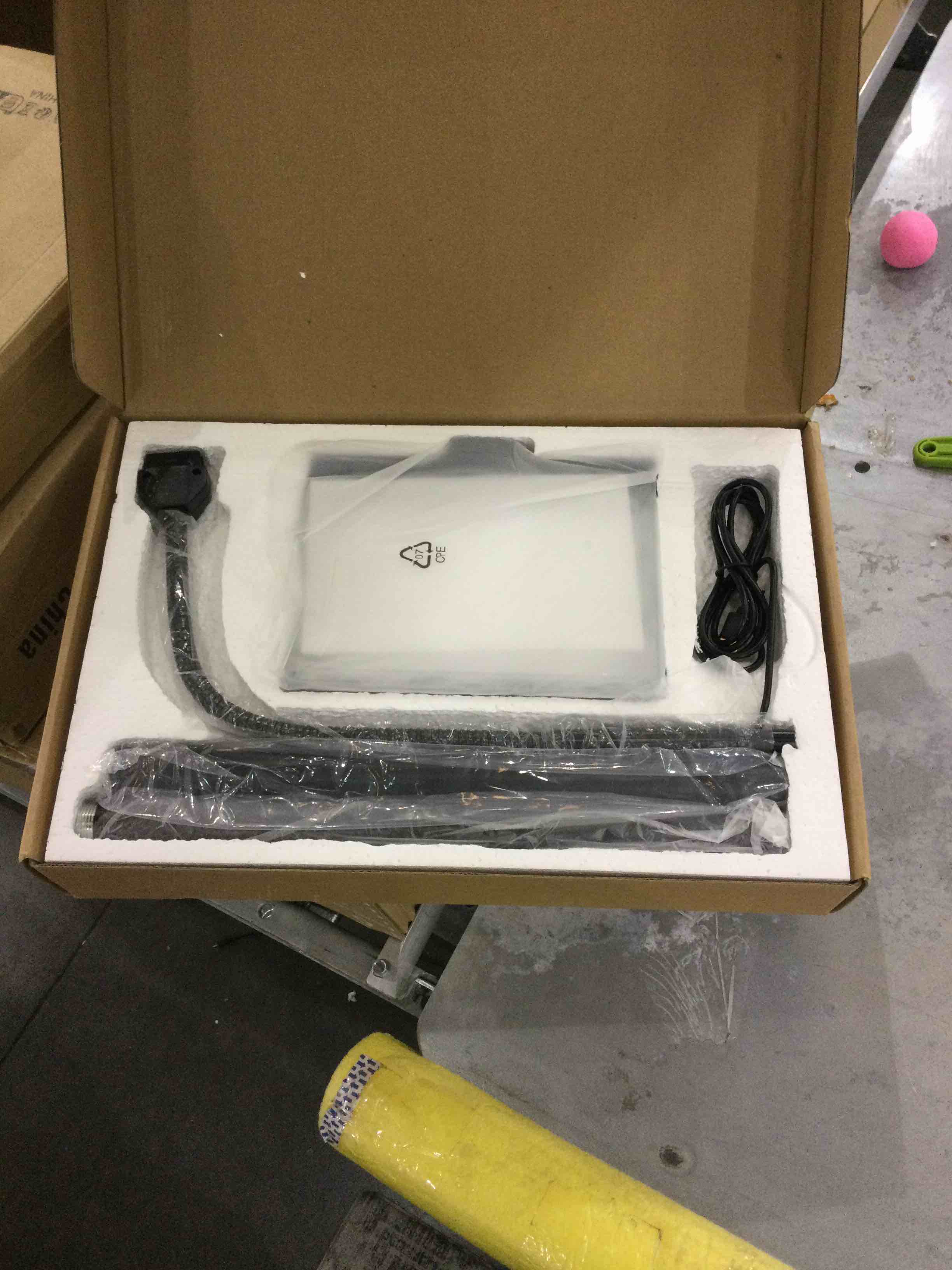 https://s3.amazonaws.com/lotting-images-prod/bidfta/EXS00487101_1695389569505.jpeg