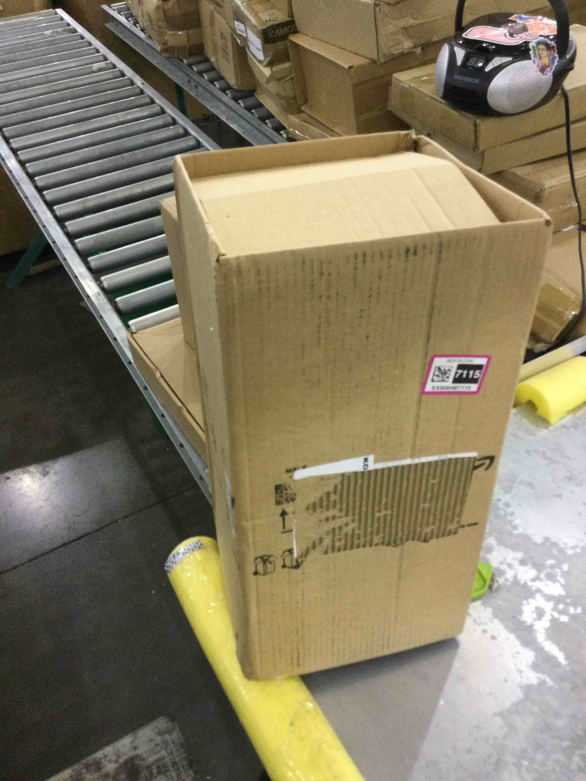 https://s3.amazonaws.com/lotting-images-prod/bidfta/EXS00487115_1695390636260.jpeg