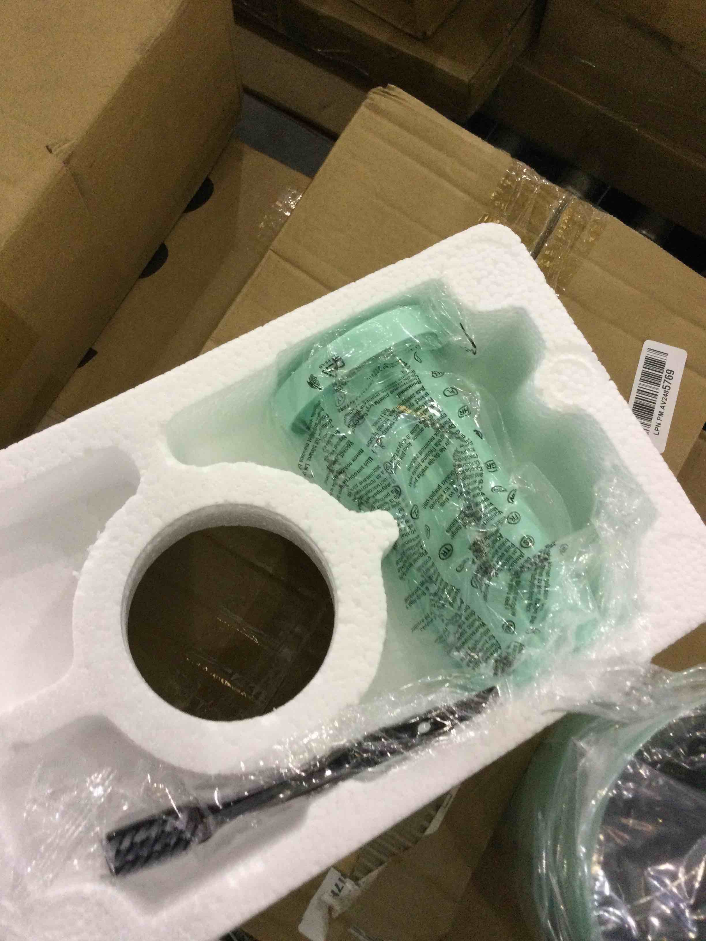 https://s3.amazonaws.com/lotting-images-prod/bidfta/EXS00487222_1695409790721.jpeg