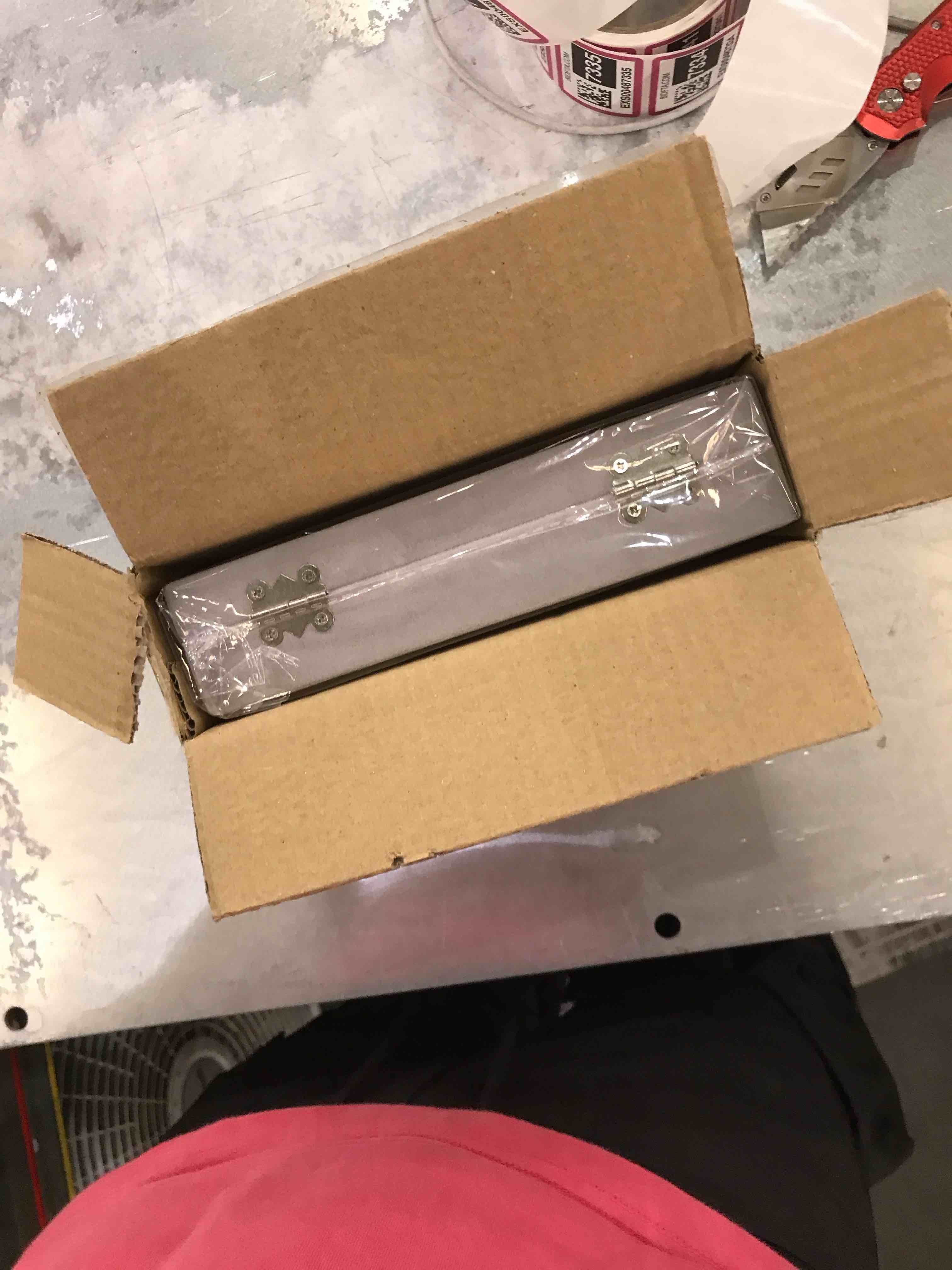 https://s3.amazonaws.com/lotting-images-prod/bidfta/EXS00487319_1695653576558.jpeg