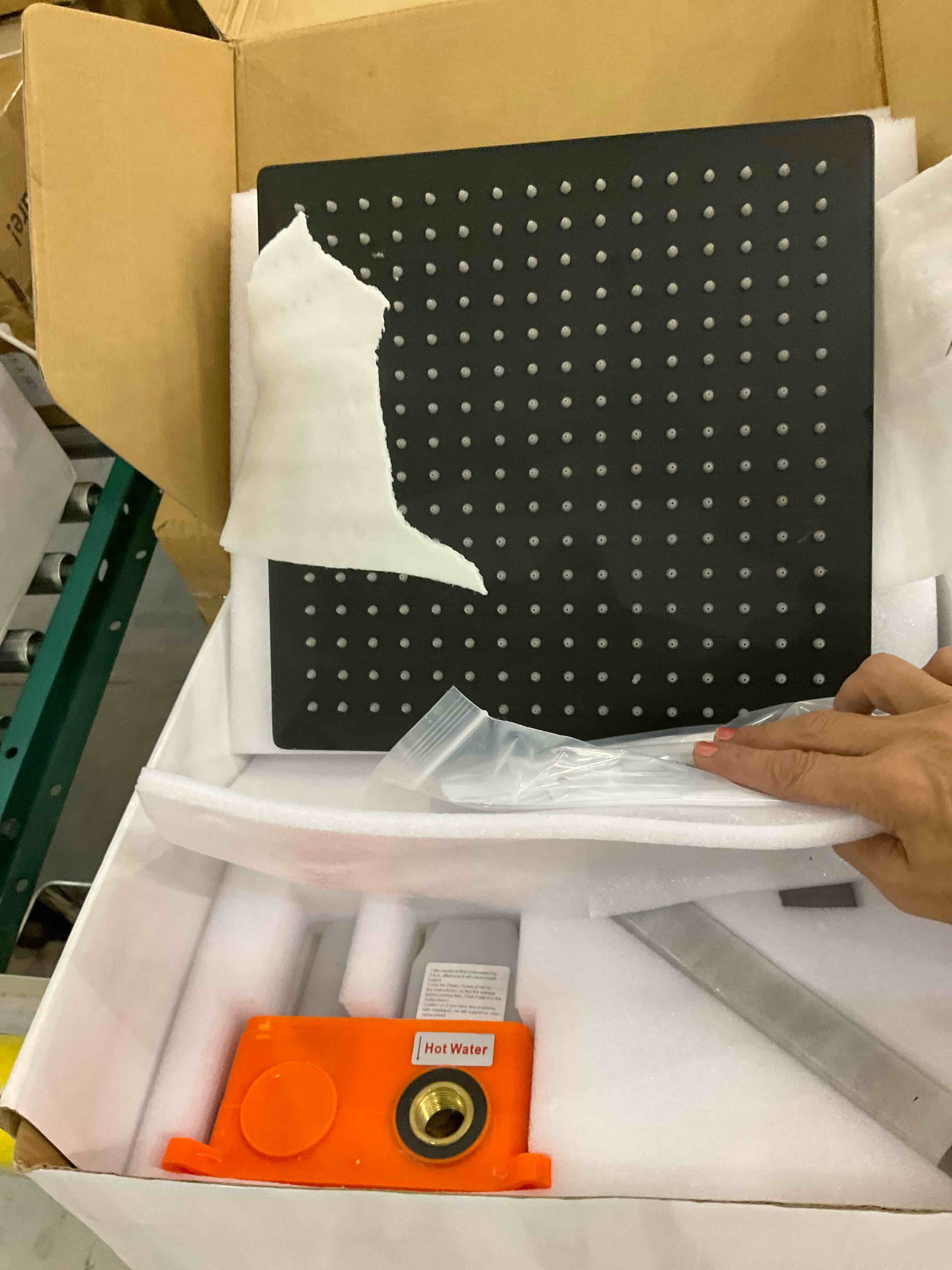 https://s3.amazonaws.com/lotting-images-prod/bidfta/EXS00487894_1695739884358.jpeg