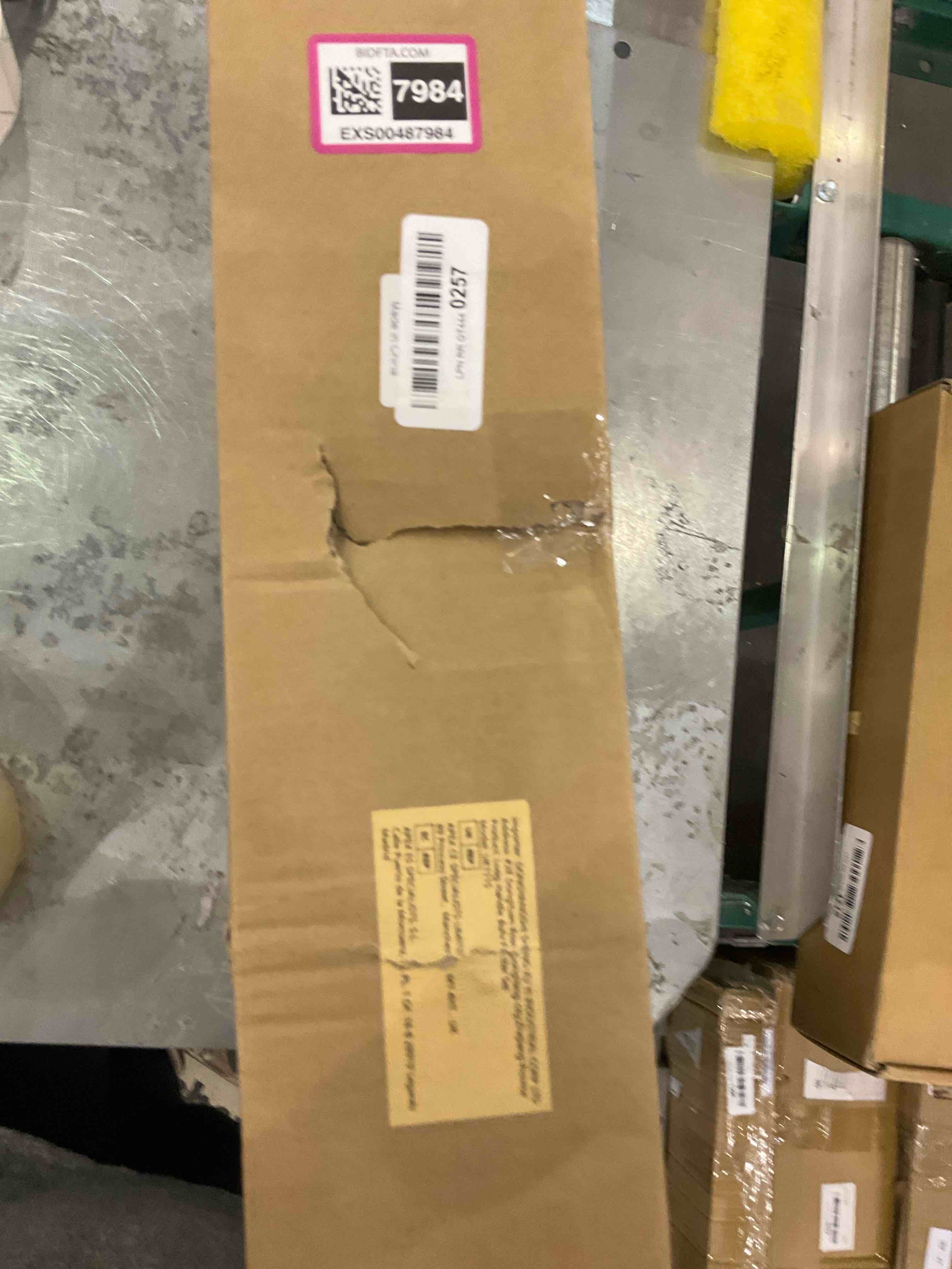 https://s3.amazonaws.com/lotting-images-prod/bidfta/EXS00487984_1695756064473.jpeg