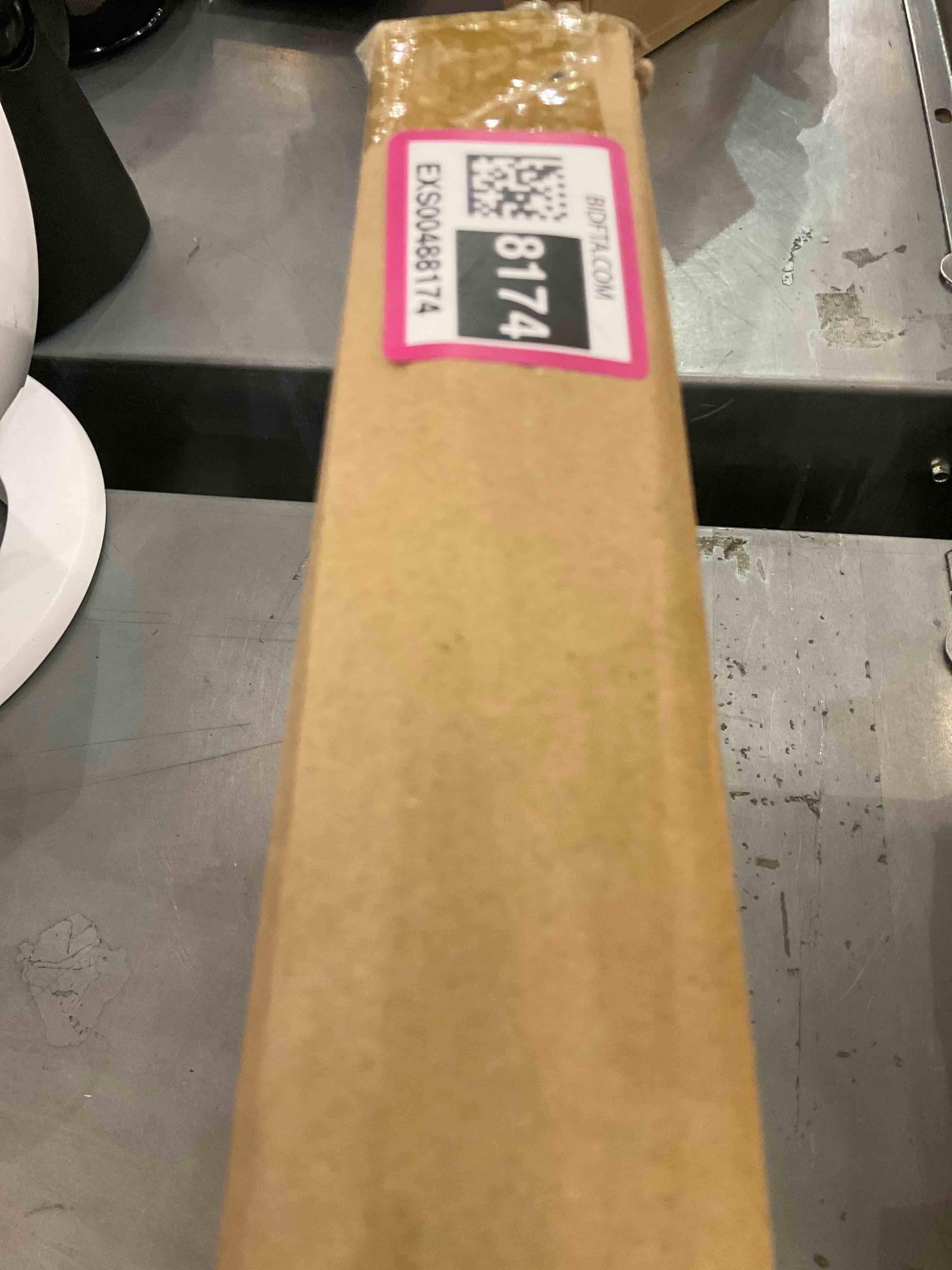 https://s3.amazonaws.com/lotting-images-prod/bidfta/EXS00488174_1695236315261.jpeg