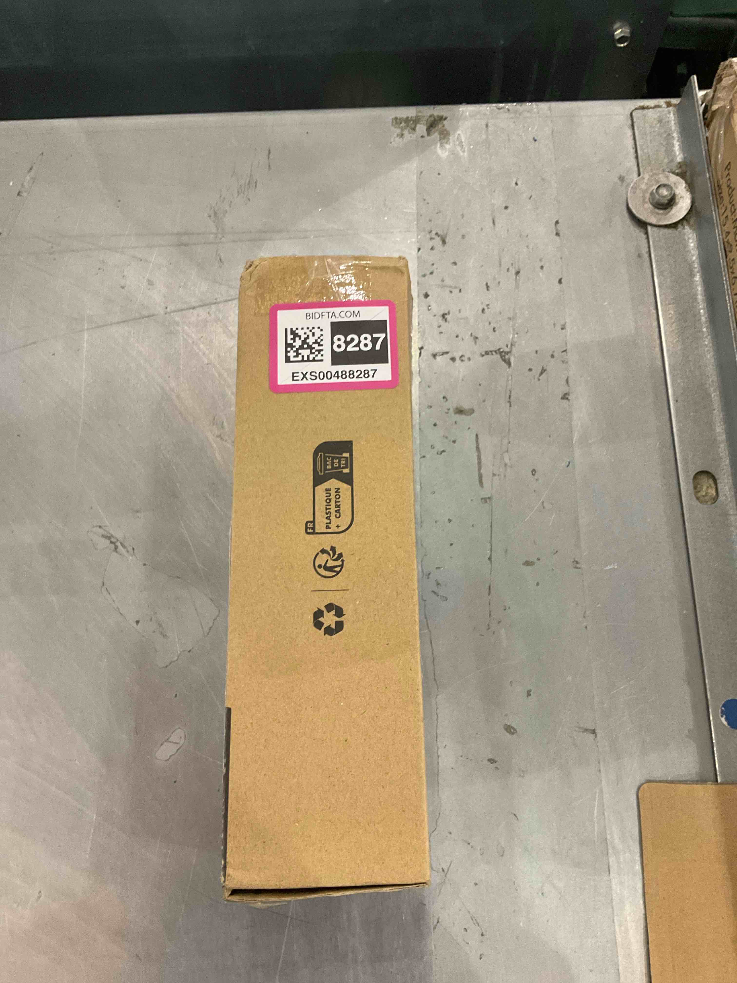https://s3.amazonaws.com/lotting-images-prod/bidfta/EXS00488287_1695304687757.jpeg