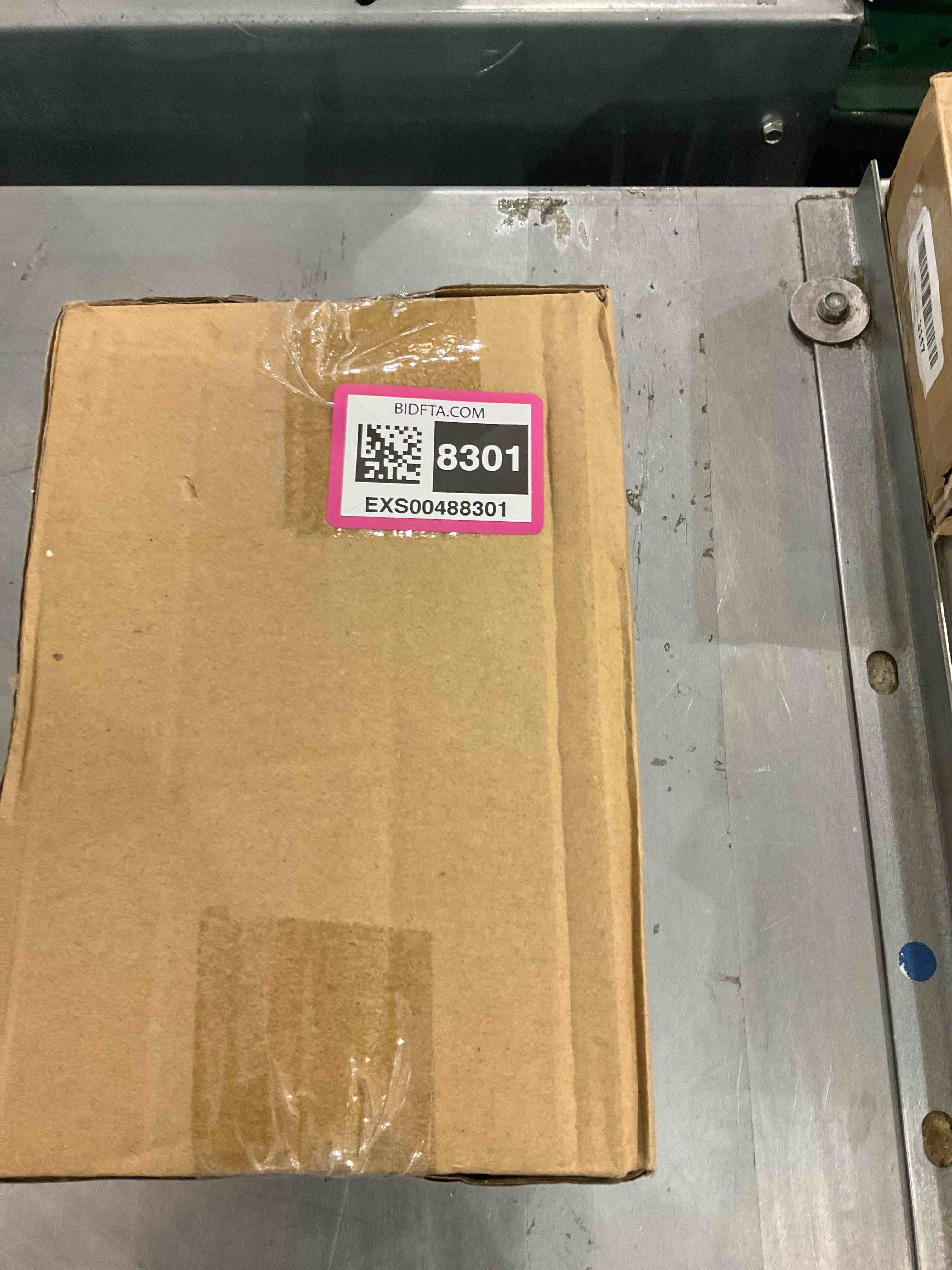 https://s3.amazonaws.com/lotting-images-prod/bidfta/EXS00488301_1695305526688.jpeg