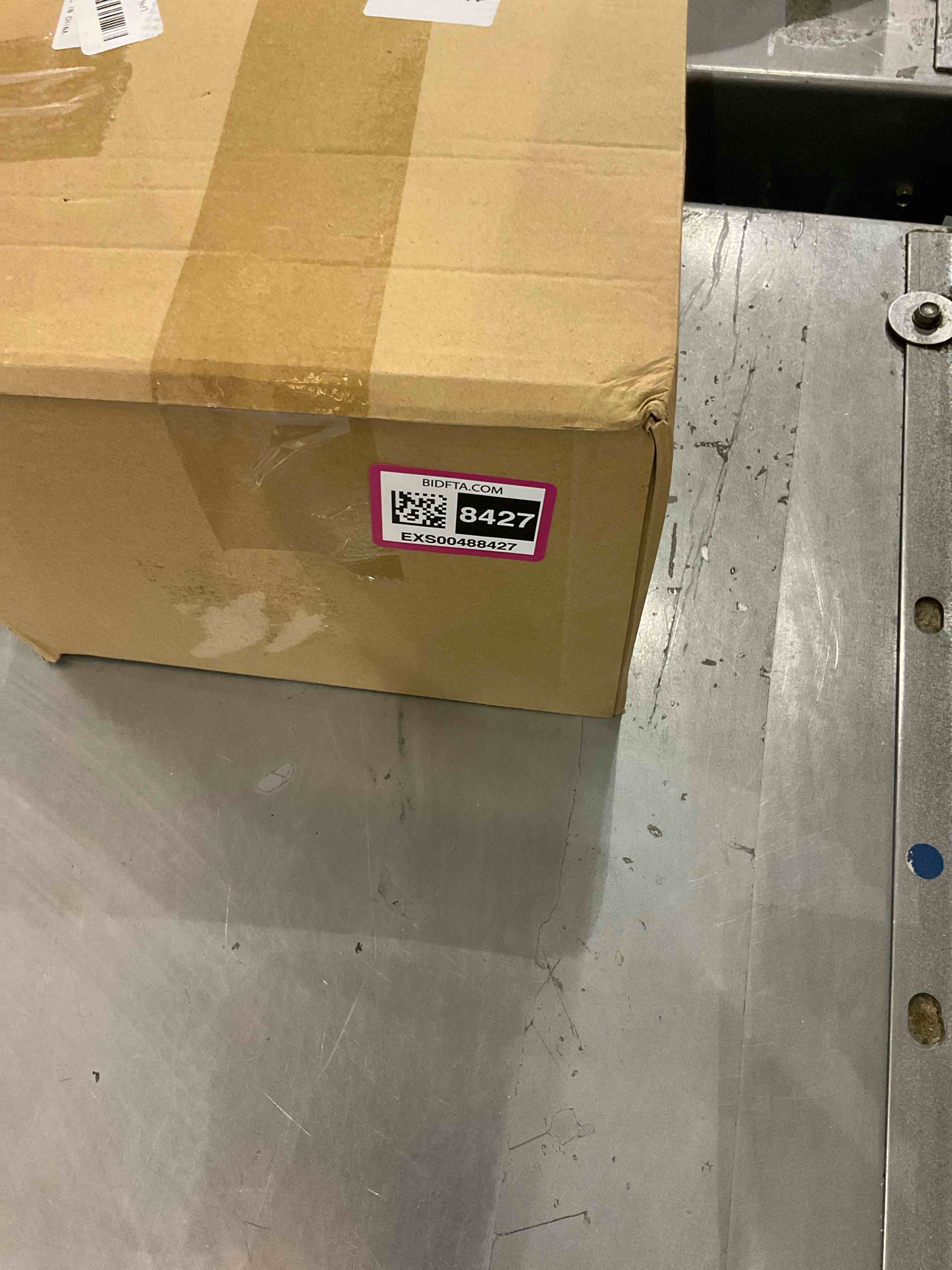 https://s3.amazonaws.com/lotting-images-prod/bidfta/EXS00488427_1695318865034.jpeg