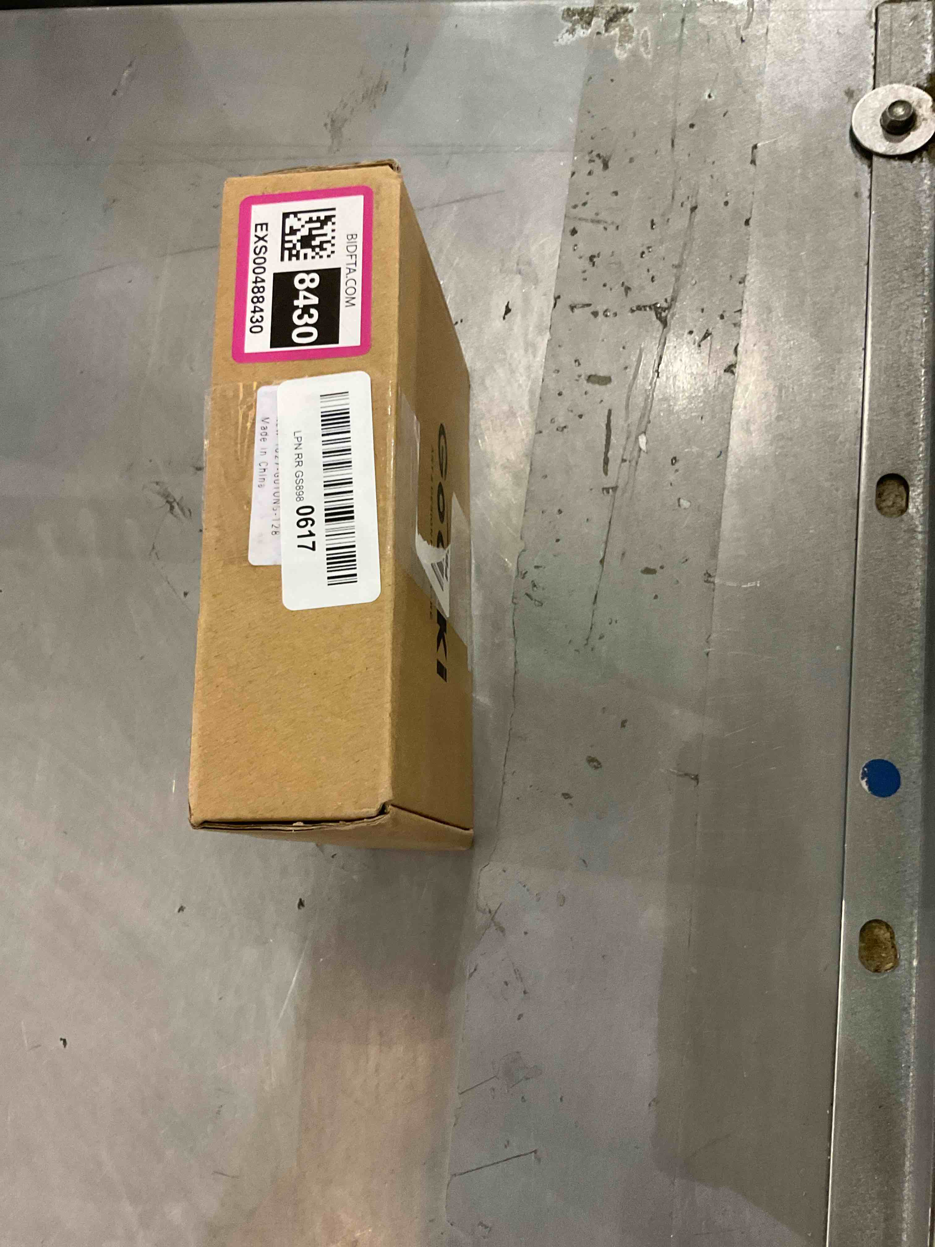 https://s3.amazonaws.com/lotting-images-prod/bidfta/EXS00488430_1695320653720.jpeg