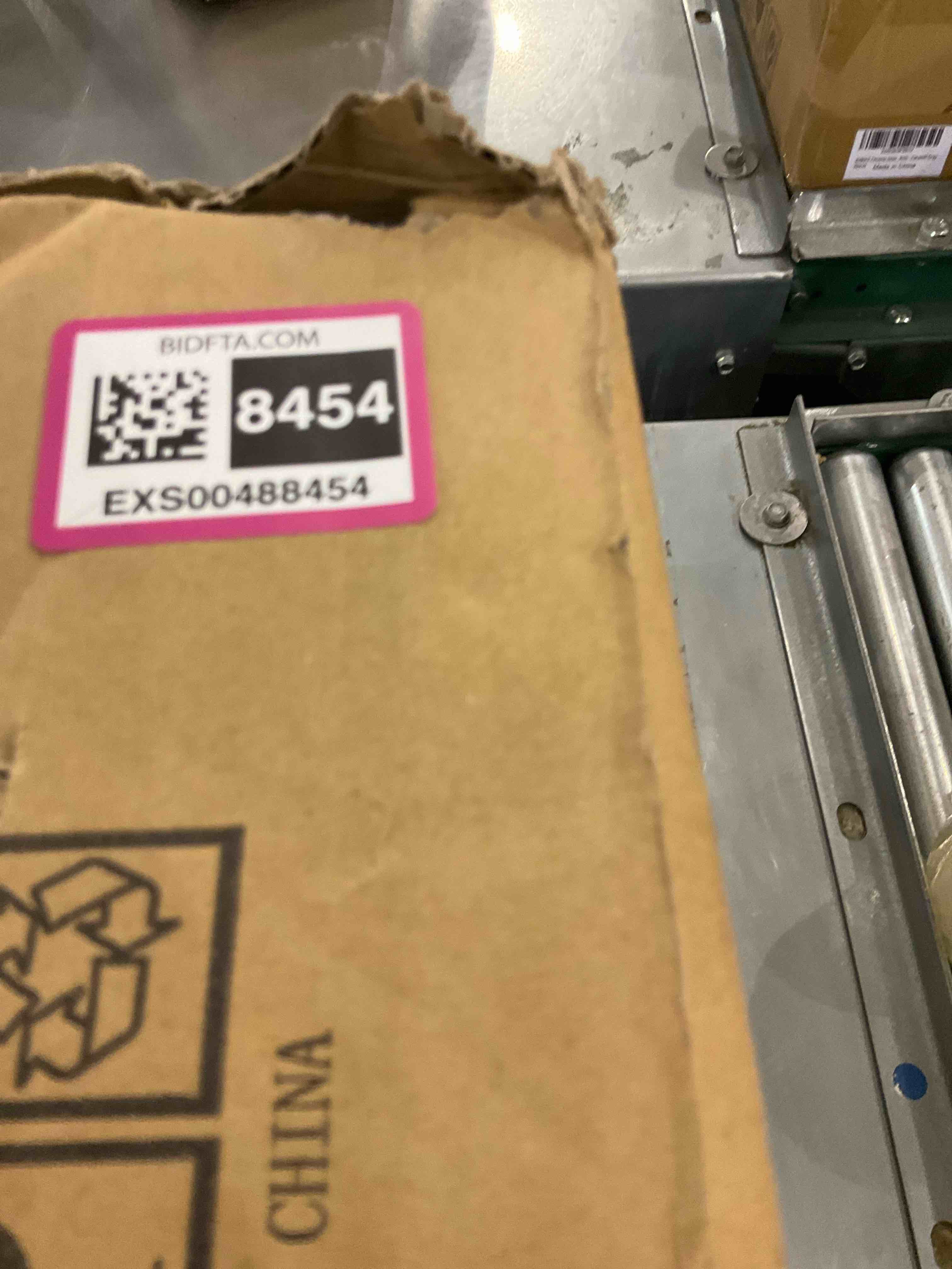 https://s3.amazonaws.com/lotting-images-prod/bidfta/EXS00488454_1695322910171.jpeg