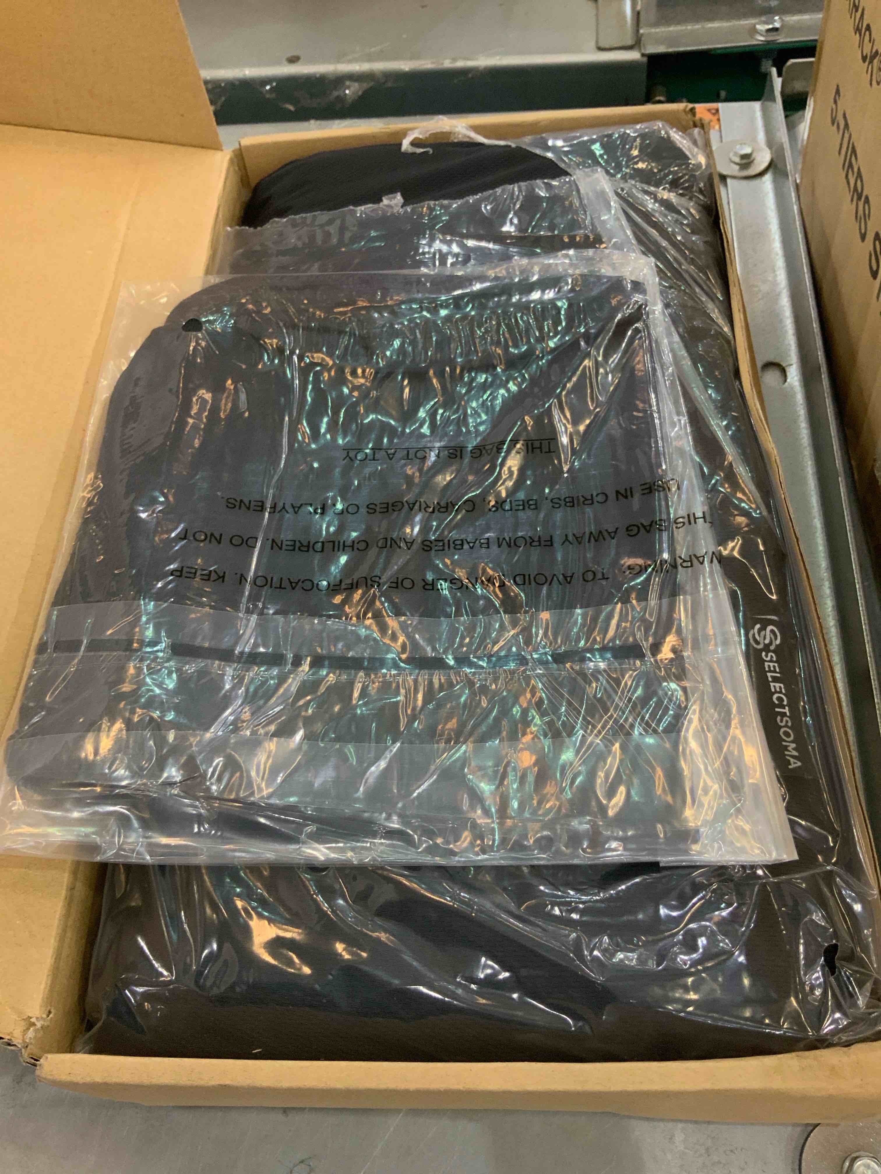 https://s3.amazonaws.com/lotting-images-prod/bidfta/EXS00488598_1695318827129.jpeg