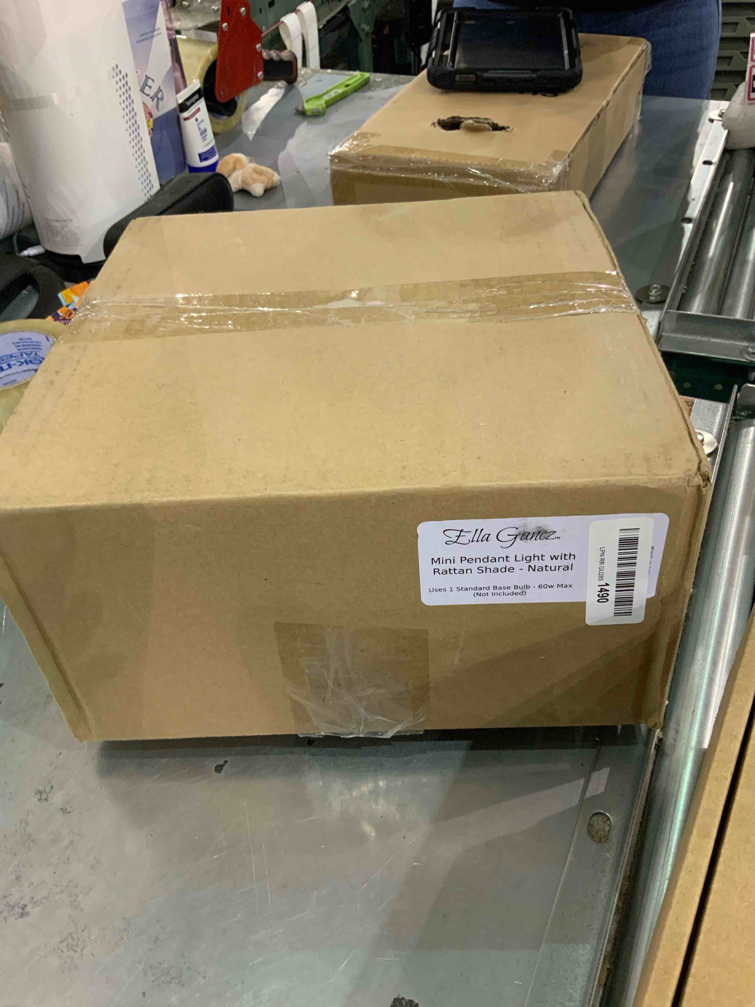 https://s3.amazonaws.com/lotting-images-prod/bidfta/EXS00488628_1695381524127.jpeg