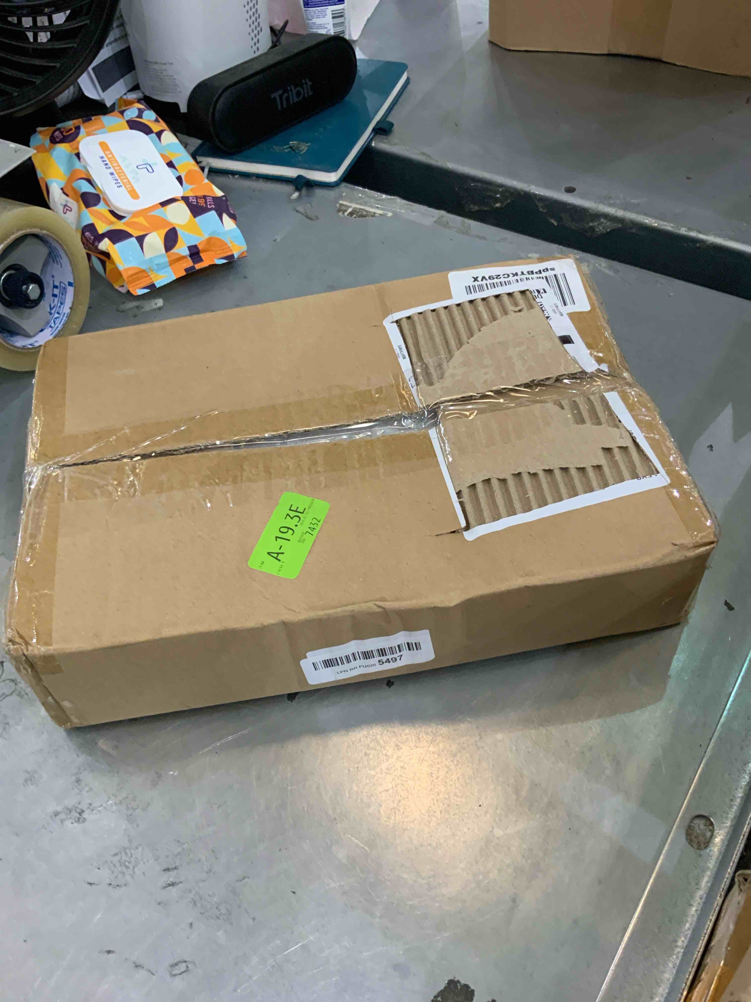 https://s3.amazonaws.com/lotting-images-prod/bidfta/EXS00488811_1695401324343.jpeg