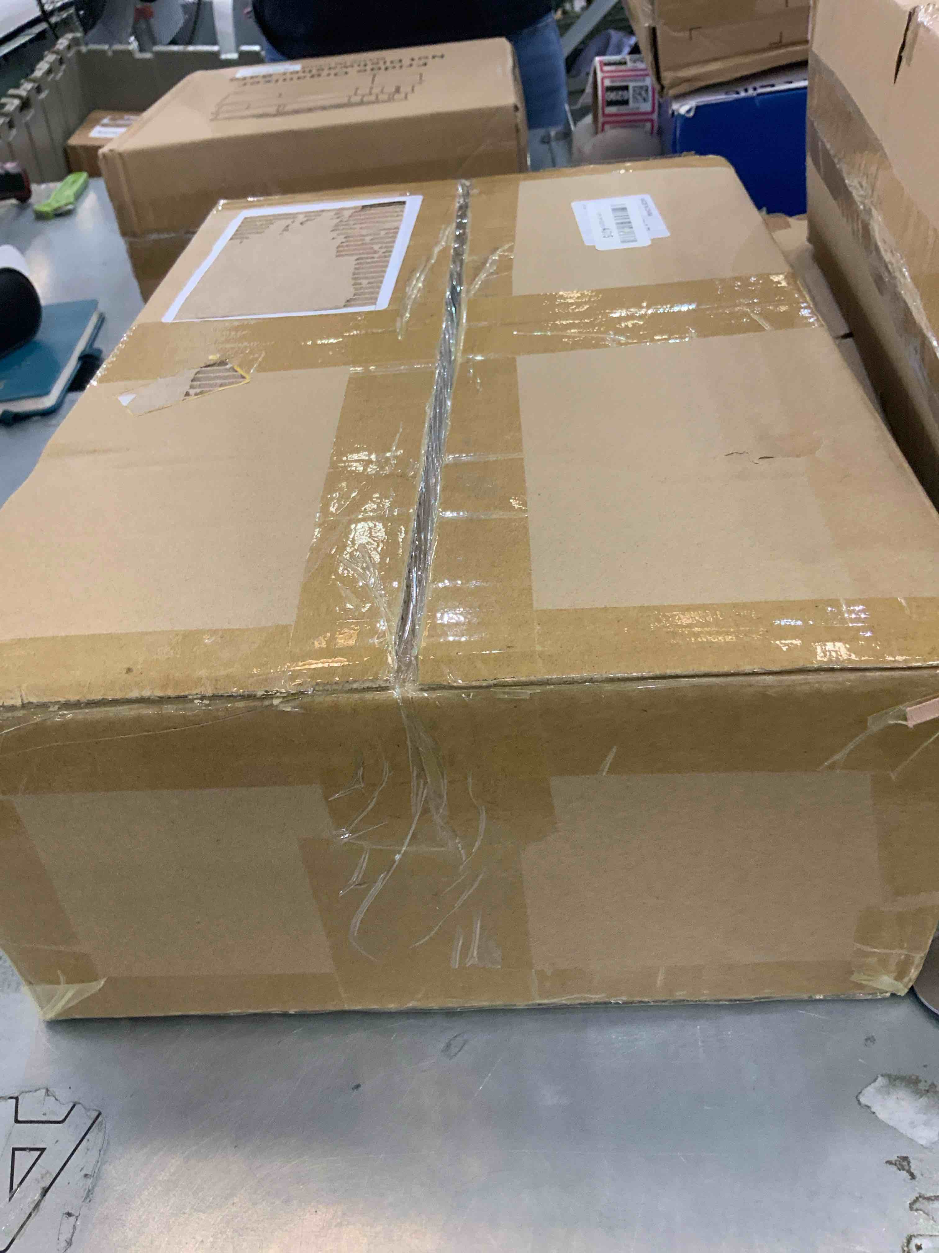 https://s3.amazonaws.com/lotting-images-prod/bidfta/EXS00488838_1695403703516.jpeg