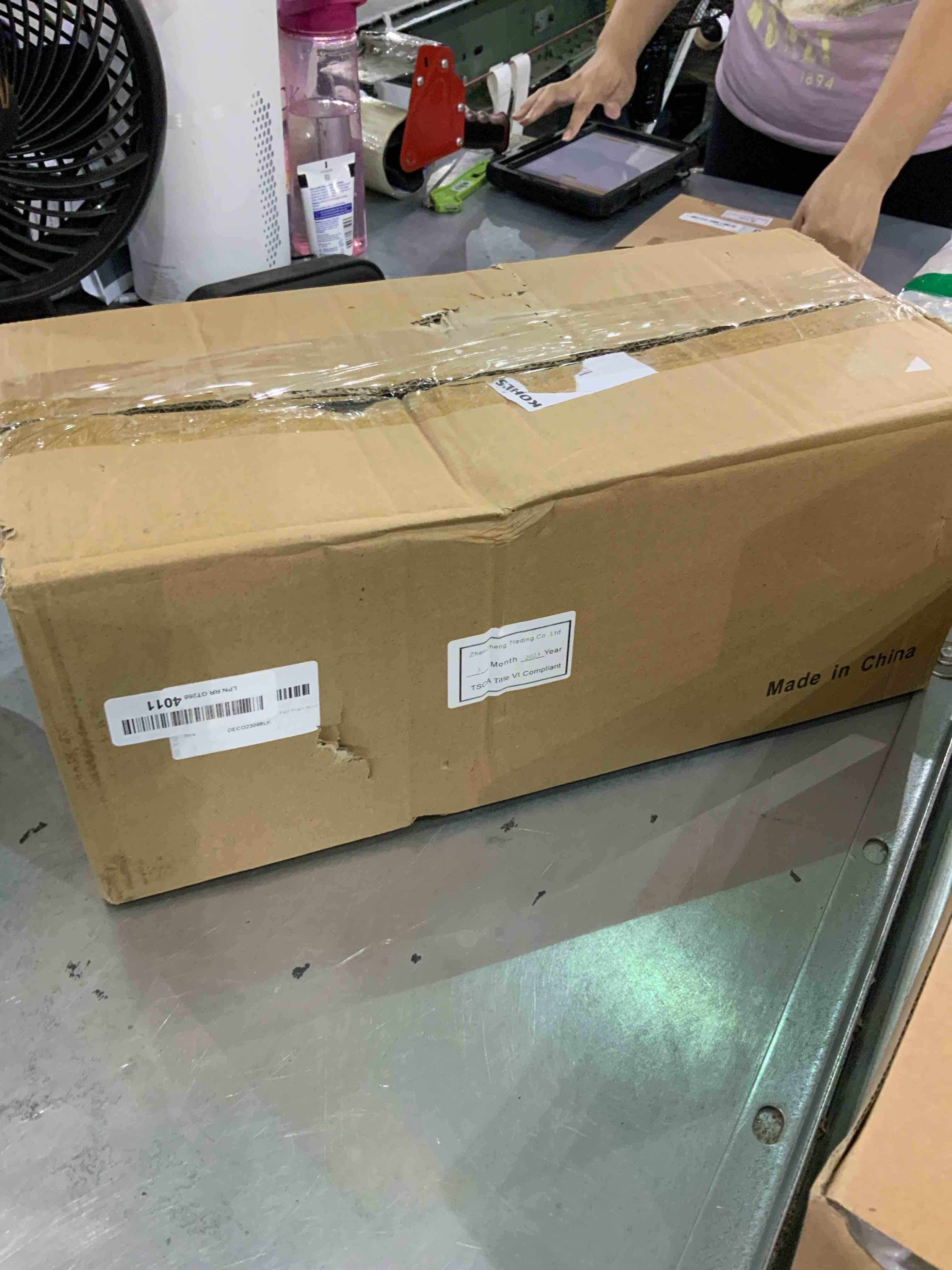 https://s3.amazonaws.com/lotting-images-prod/bidfta/EXS00488976_1695645566439.jpeg