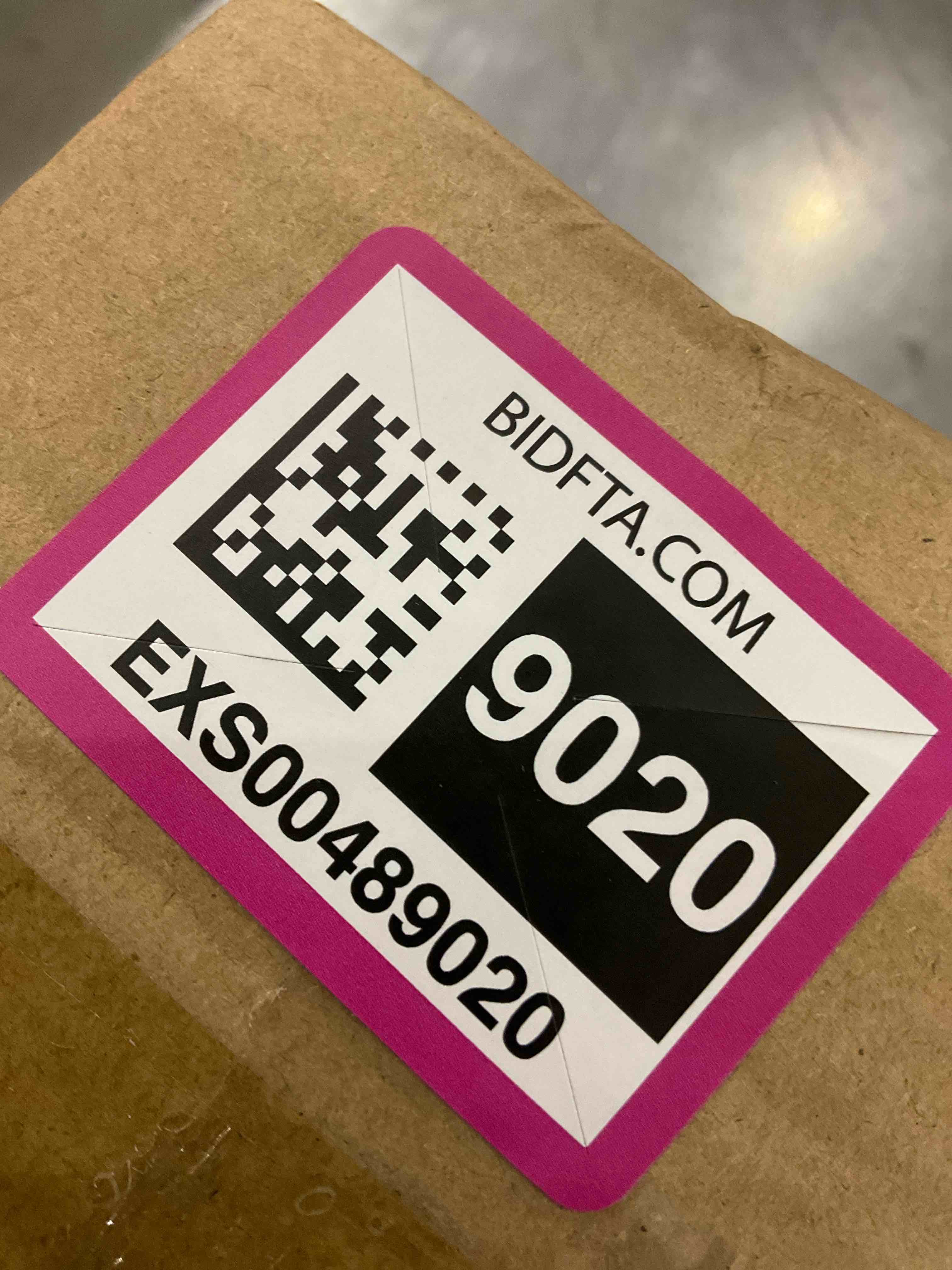 https://s3.amazonaws.com/lotting-images-prod/bidfta/EXS00489020_1695323393150.jpeg
