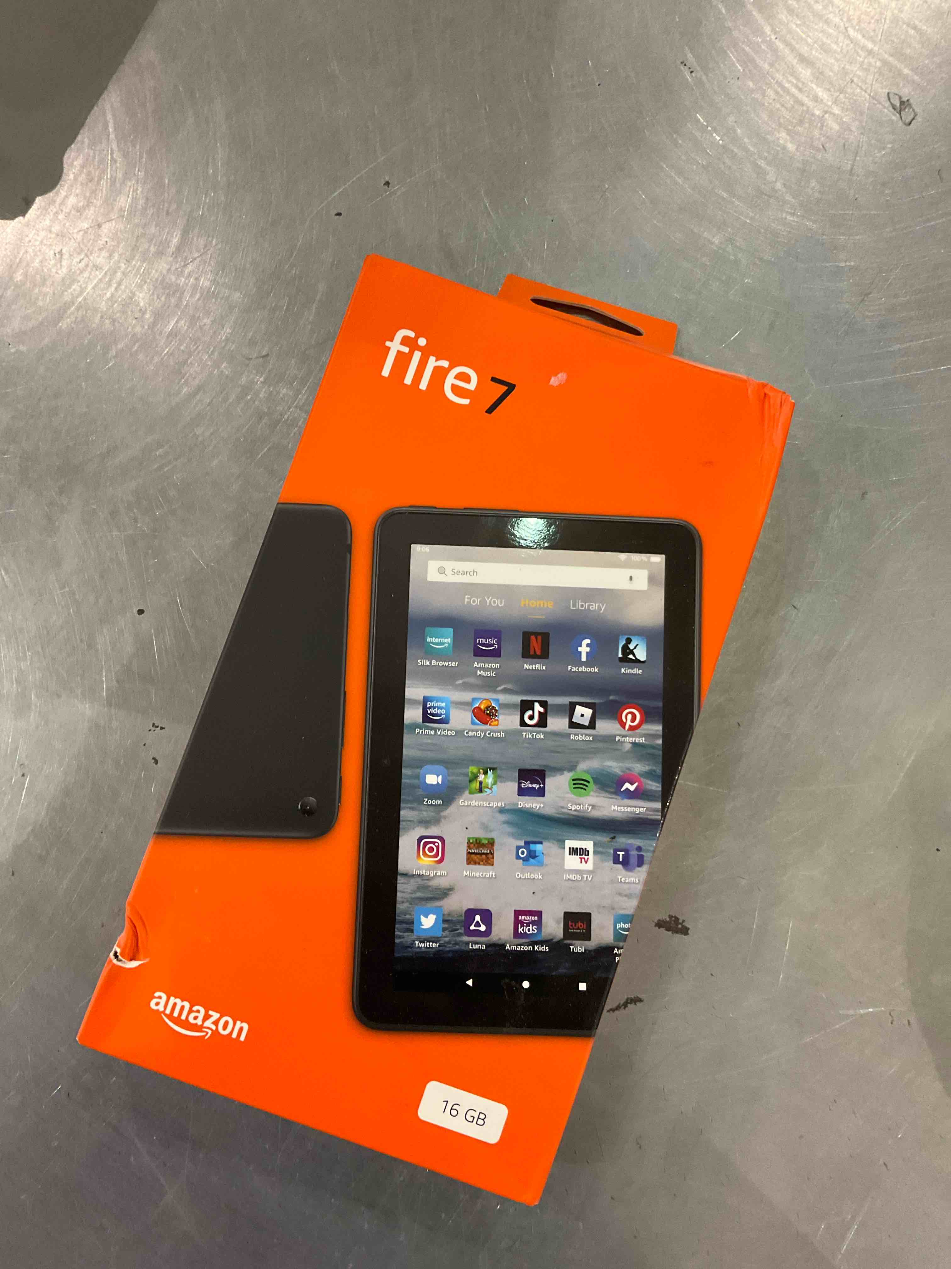 https://s3.amazonaws.com/lotting-images-prod/bidfta/EXS00489021_1695380935587.jpeg