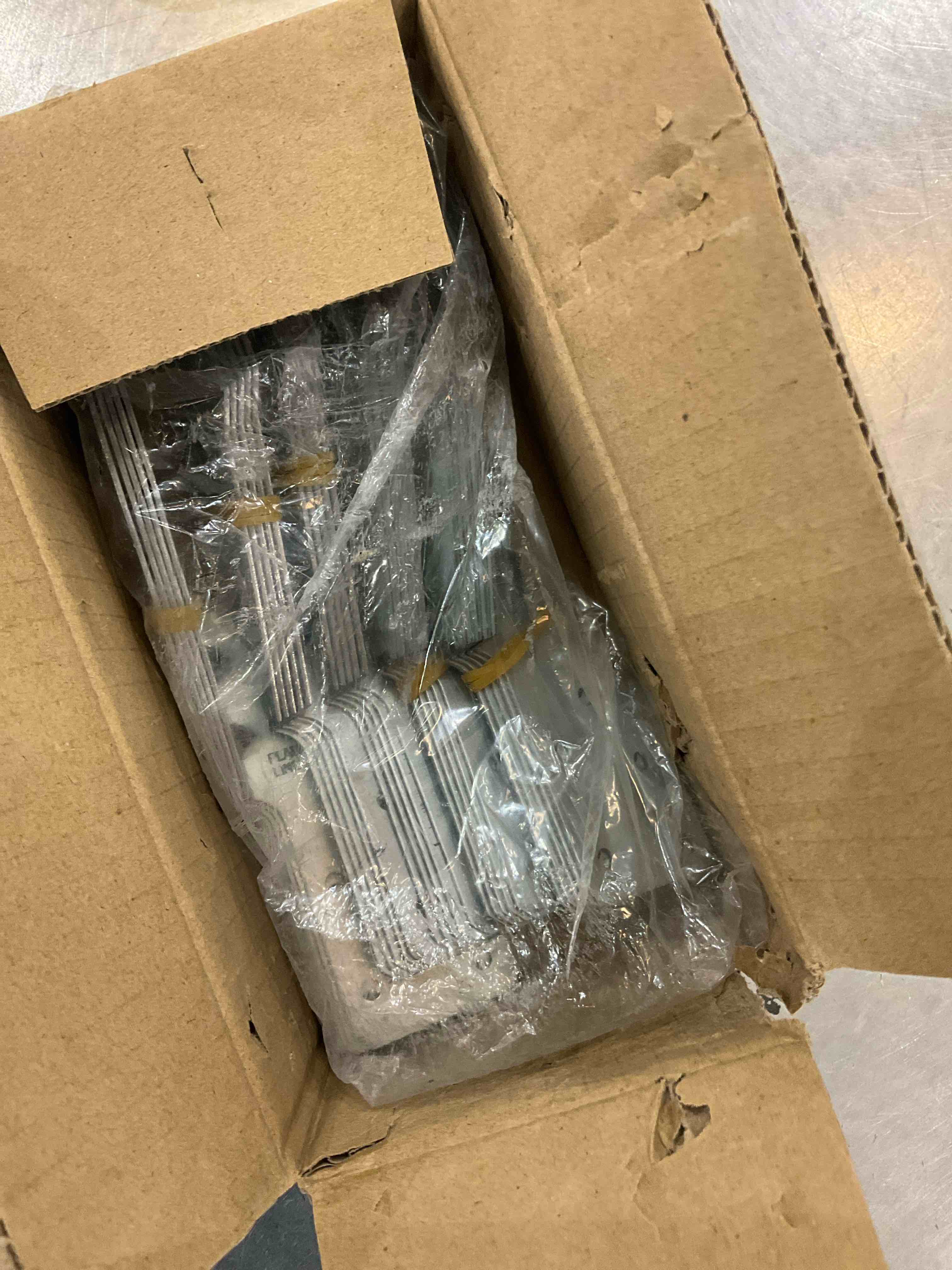 https://s3.amazonaws.com/lotting-images-prod/bidfta/EXS00489151_1695395321223.jpeg