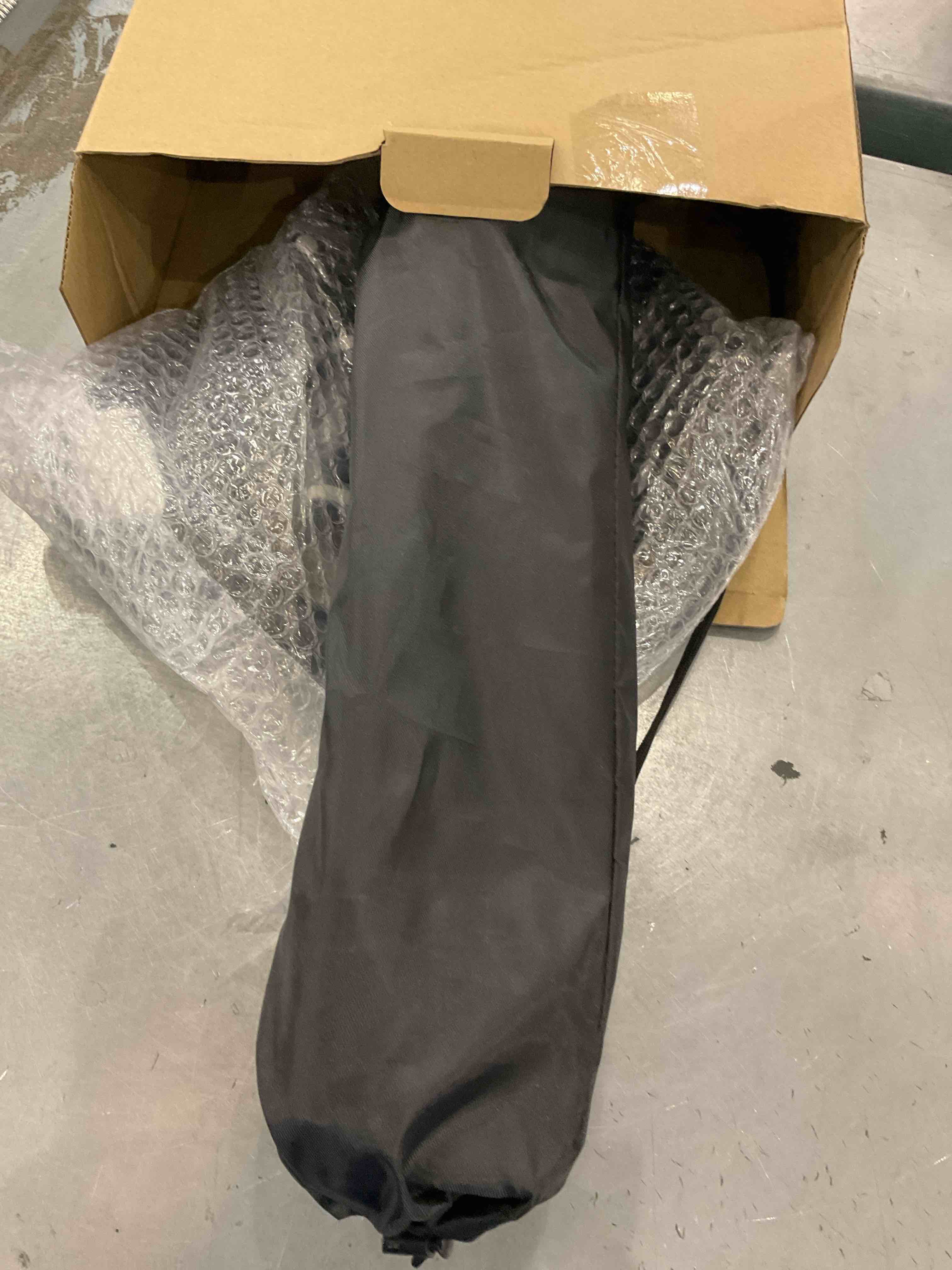https://s3.amazonaws.com/lotting-images-prod/bidfta/EXS00489716_1695739543055.jpeg