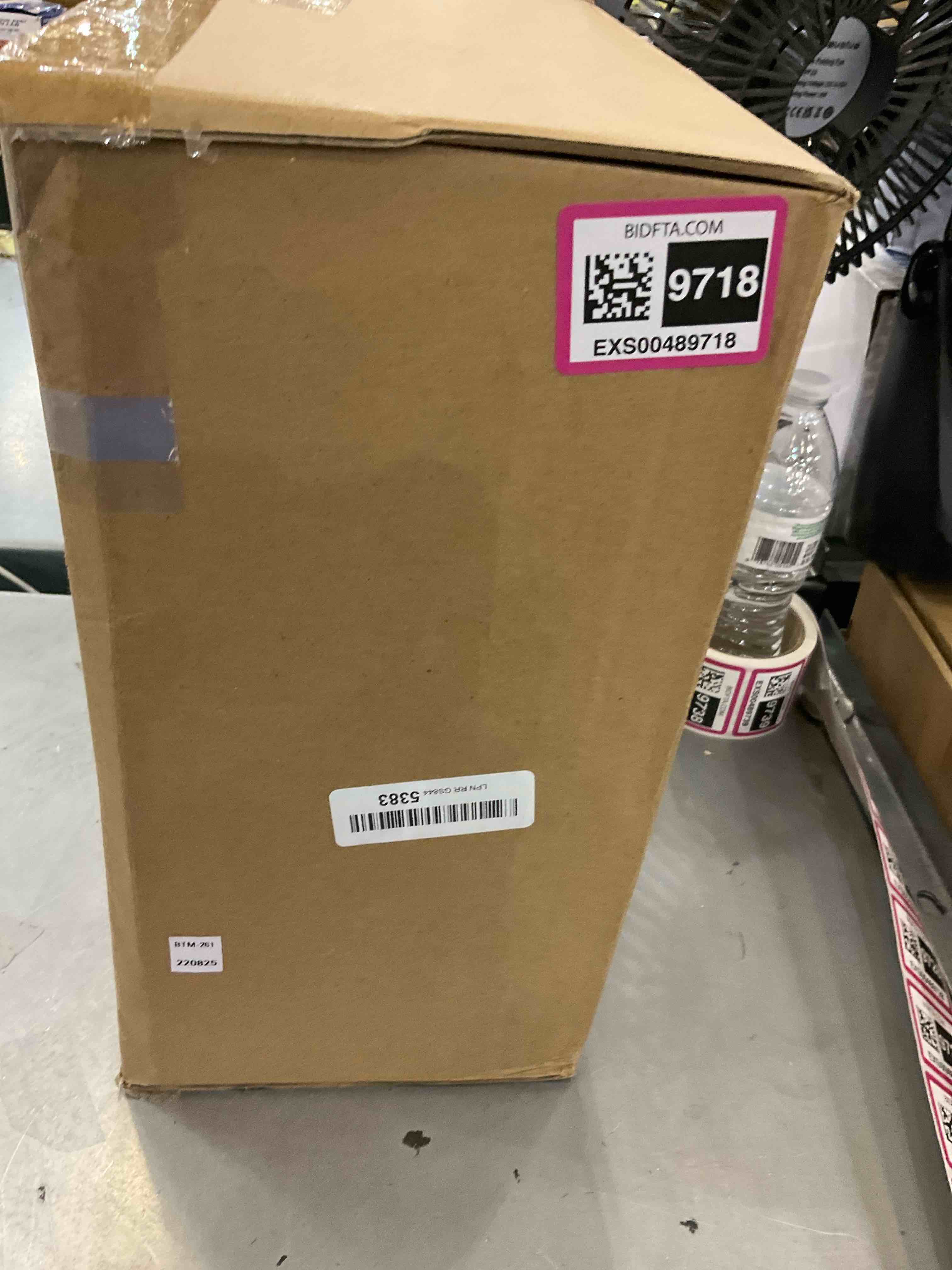 https://s3.amazonaws.com/lotting-images-prod/bidfta/EXS00489718_1695739716462.jpeg
