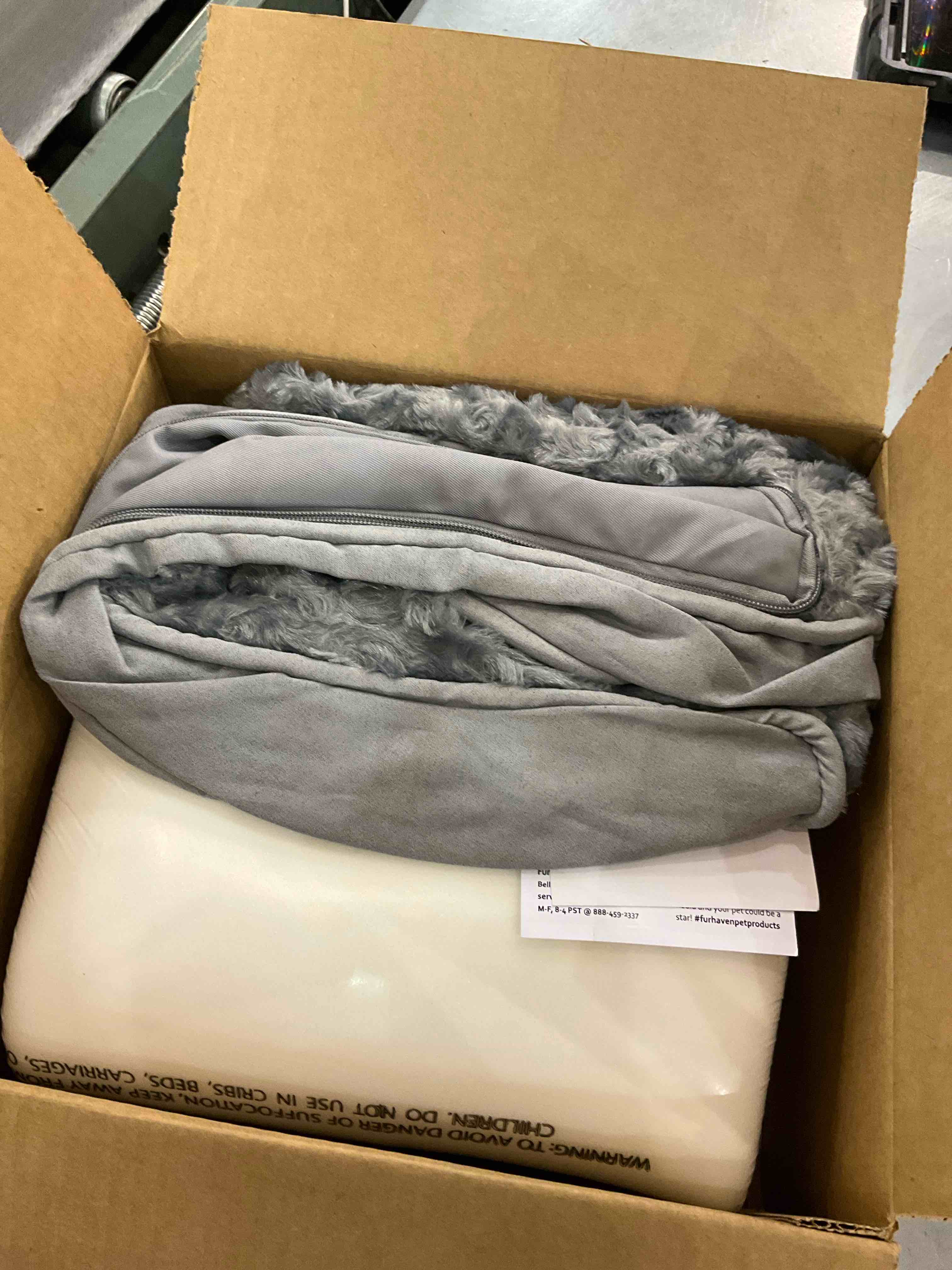 https://s3.amazonaws.com/lotting-images-prod/bidfta/EXS00489883_1695826128480.jpeg