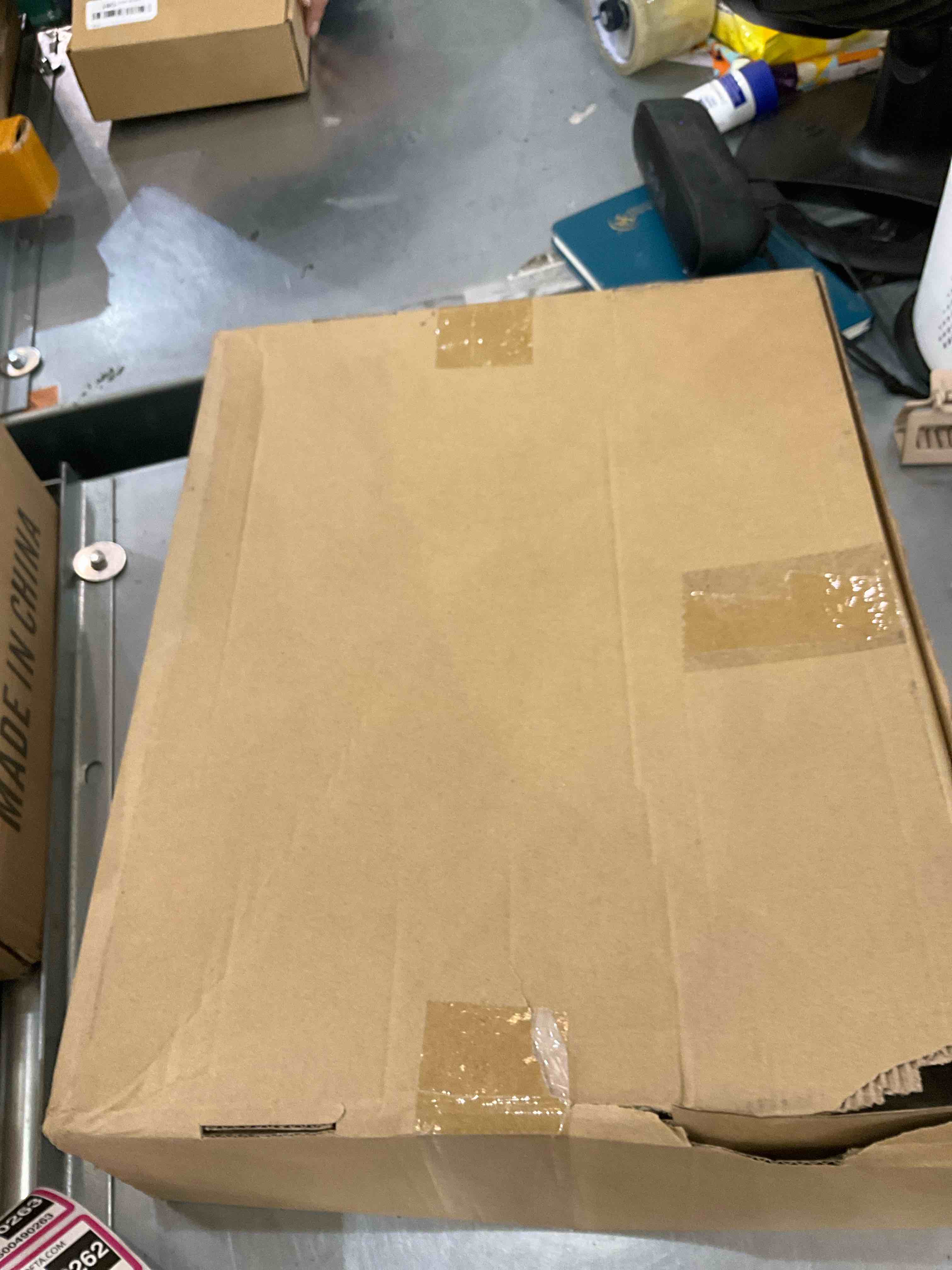 https://s3.amazonaws.com/lotting-images-prod/bidfta/EXS00490259_1696443907988.jpeg