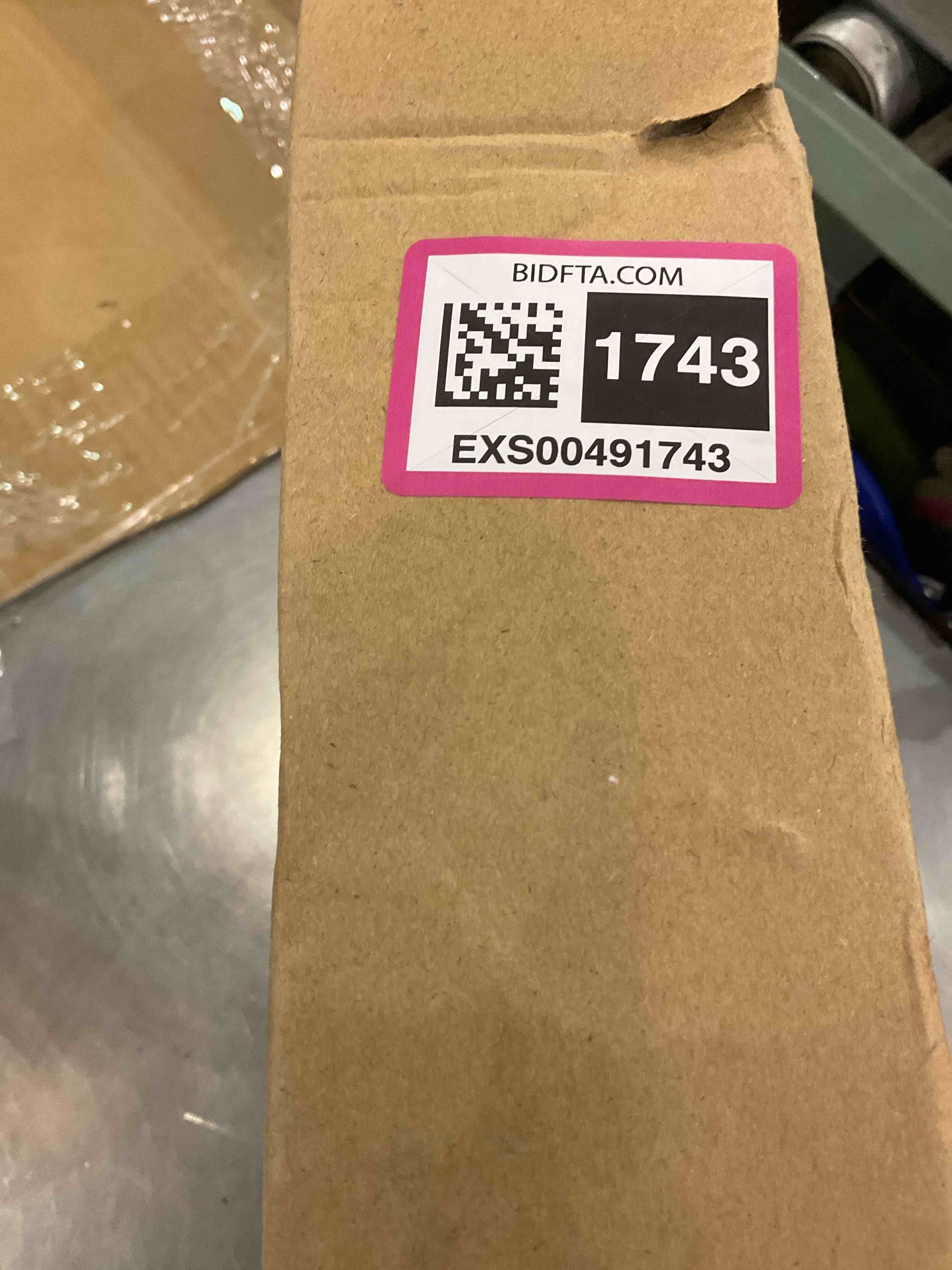 https://s3.amazonaws.com/lotting-images-prod/bidfta/EXS00491743_1697483957160.jpeg