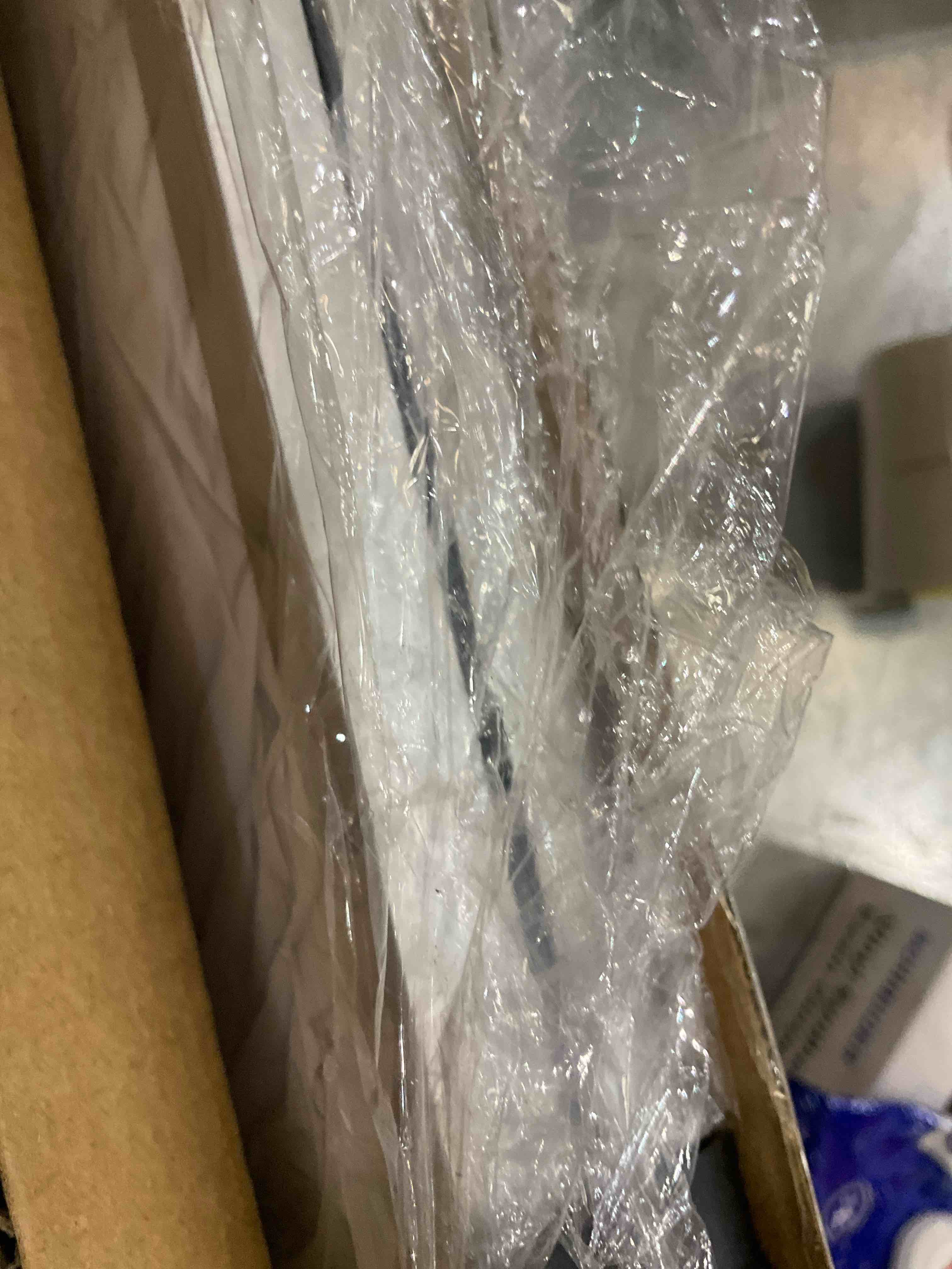 https://s3.amazonaws.com/lotting-images-prod/bidfta/EXS00492235_1696449210328.jpeg