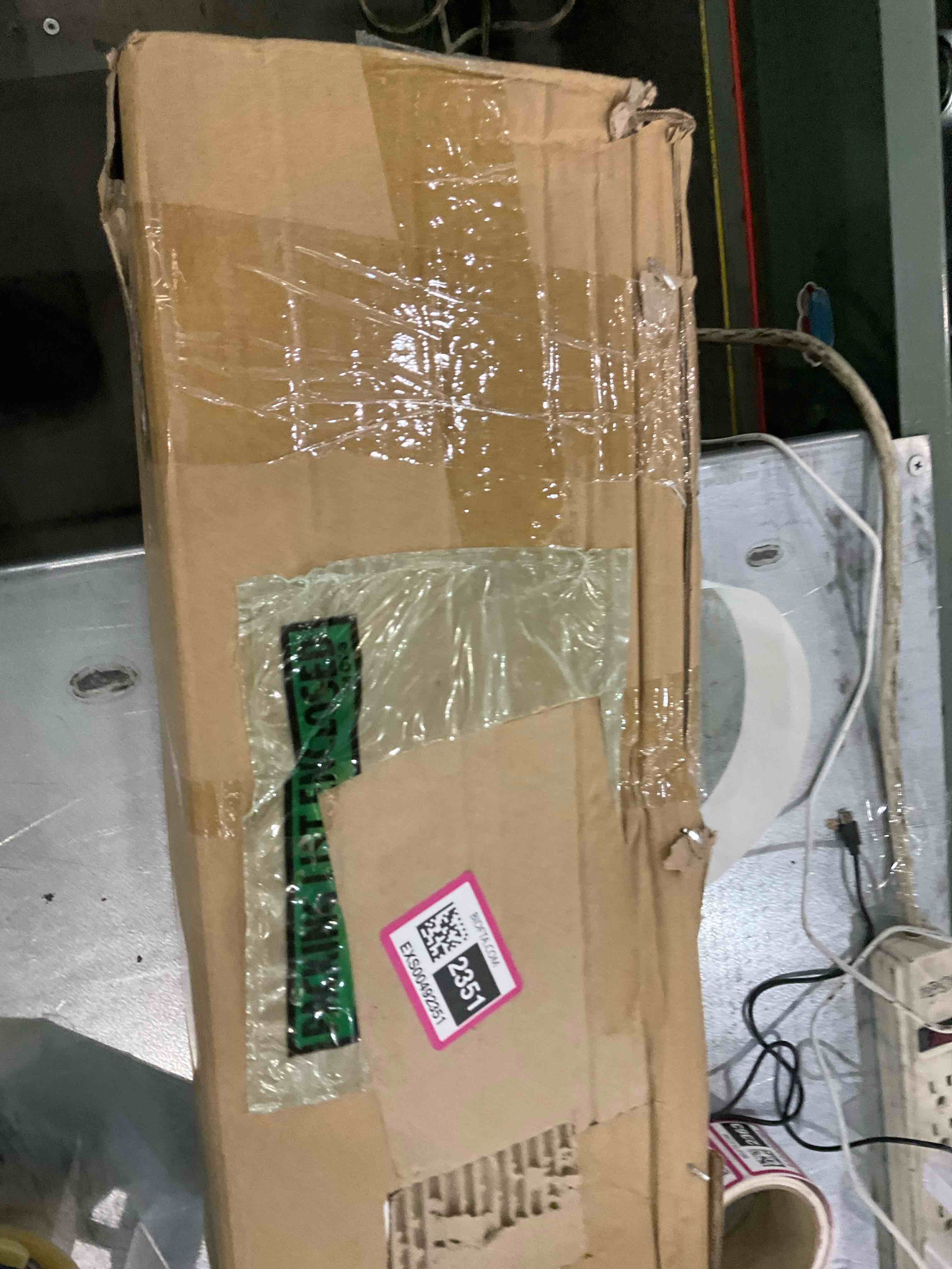 https://s3.amazonaws.com/lotting-images-prod/bidfta/EXS00492351_1696866418012.jpeg