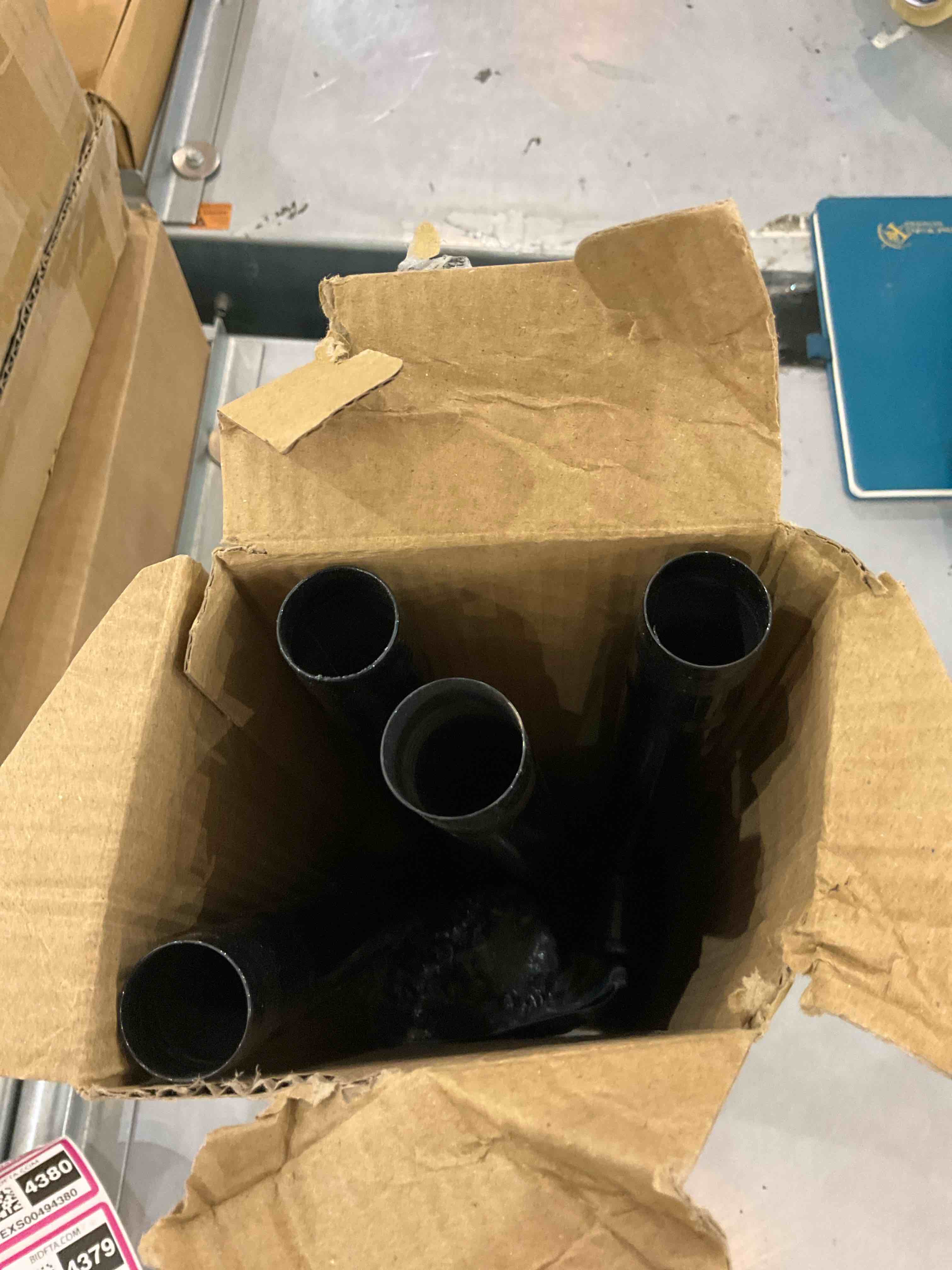 https://s3.amazonaws.com/lotting-images-prod/bidfta/EXS00494377_1696341260473.jpeg