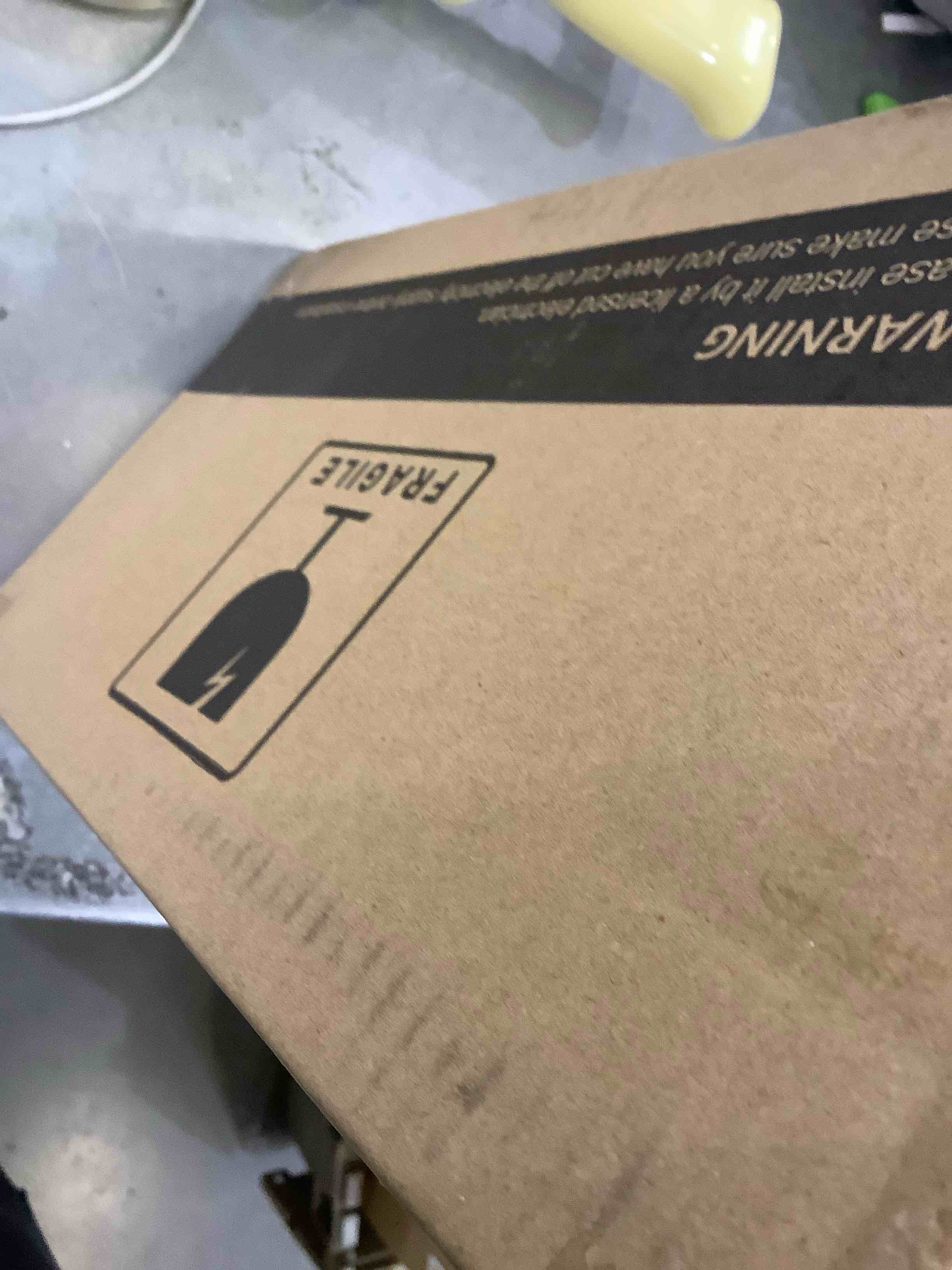 https://s3.amazonaws.com/lotting-images-prod/bidfta/EXS00494664_1696441028247.jpeg