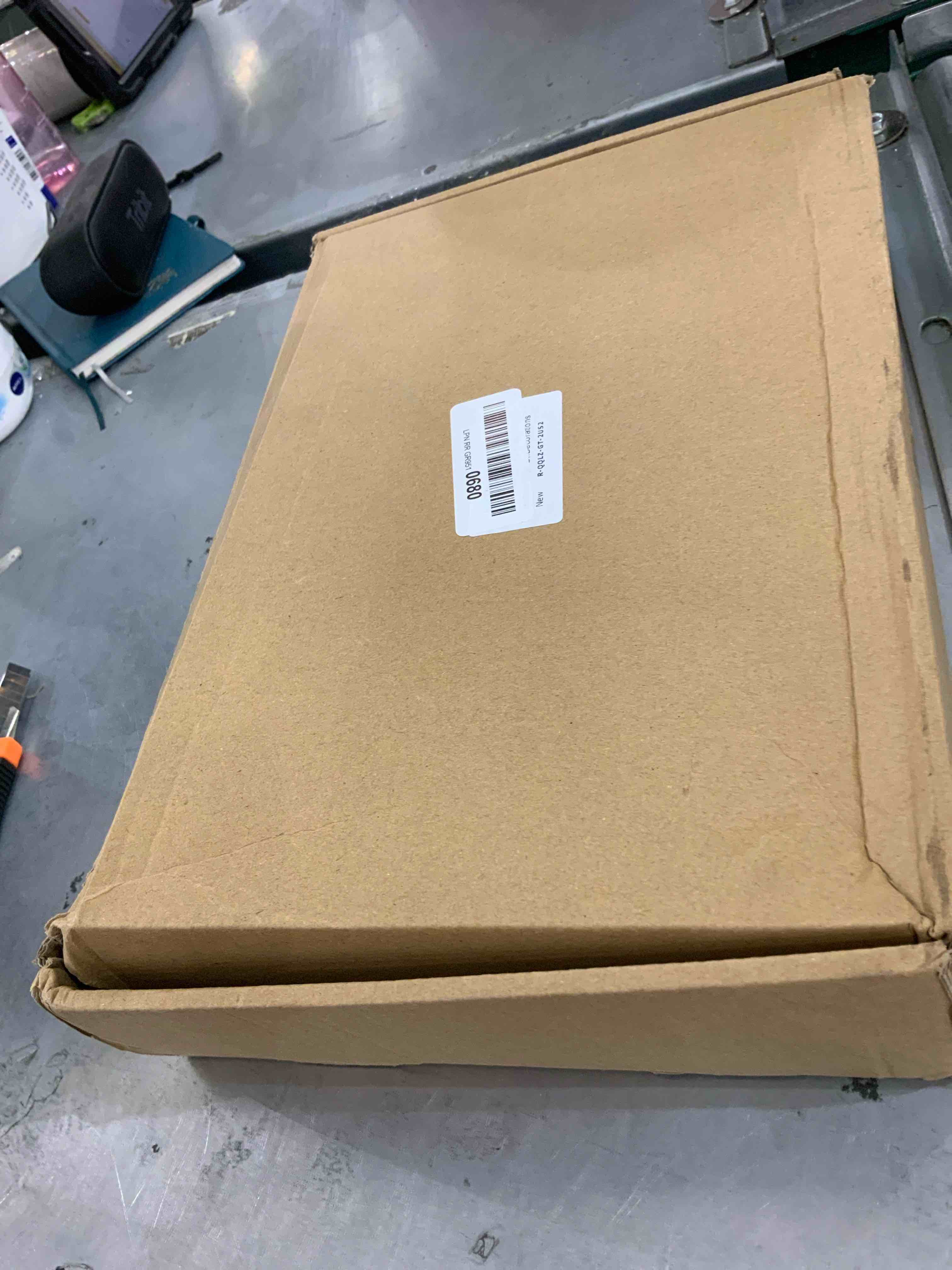 https://s3.amazonaws.com/lotting-images-prod/bidfta/EXS00495444_1696873857844.jpeg