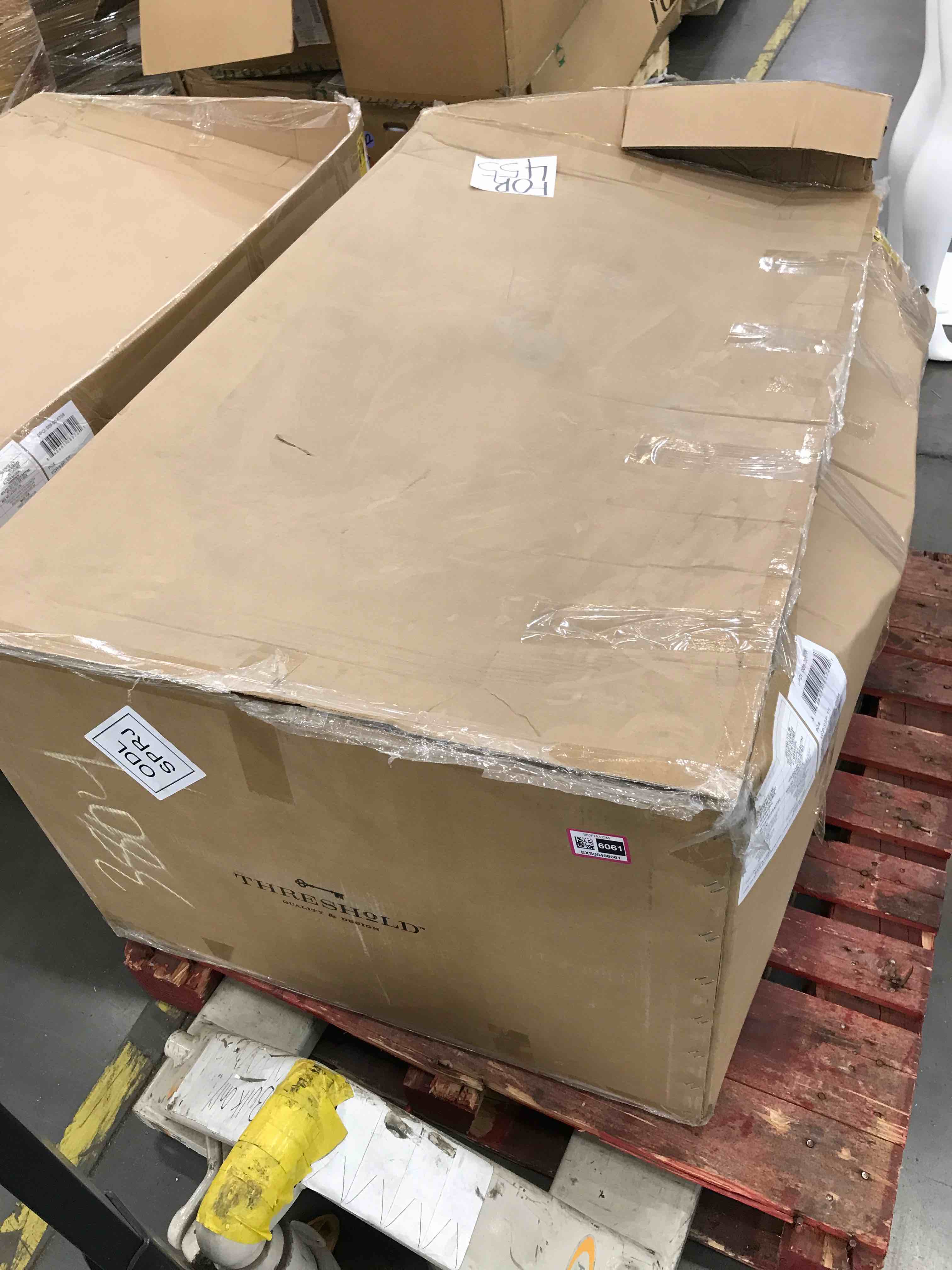 https://s3.amazonaws.com/lotting-images-prod/bidfta/EXS00496061_1696013191069.jpeg