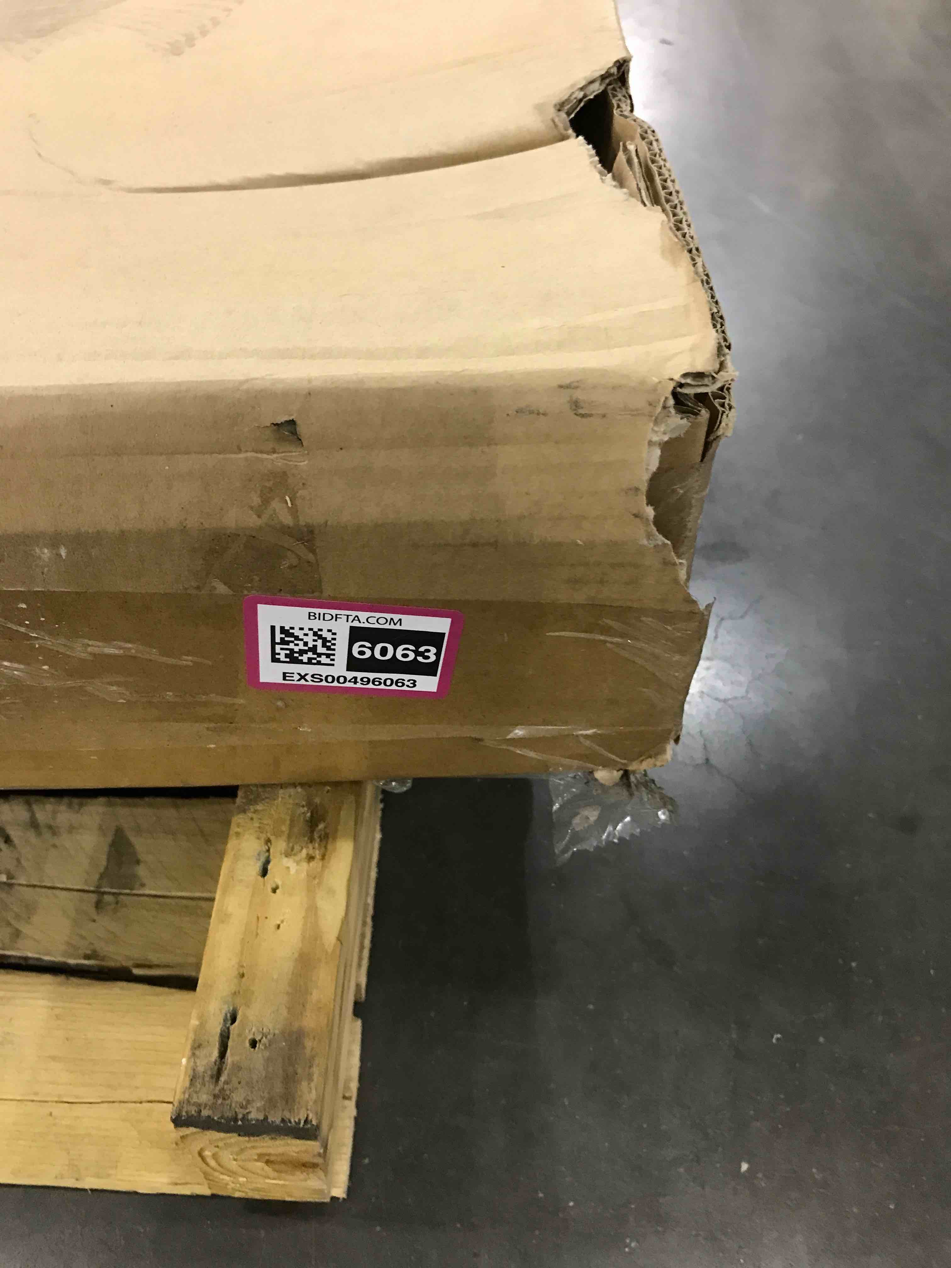 https://s3.amazonaws.com/lotting-images-prod/bidfta/EXS00496063_1696245242711.jpeg