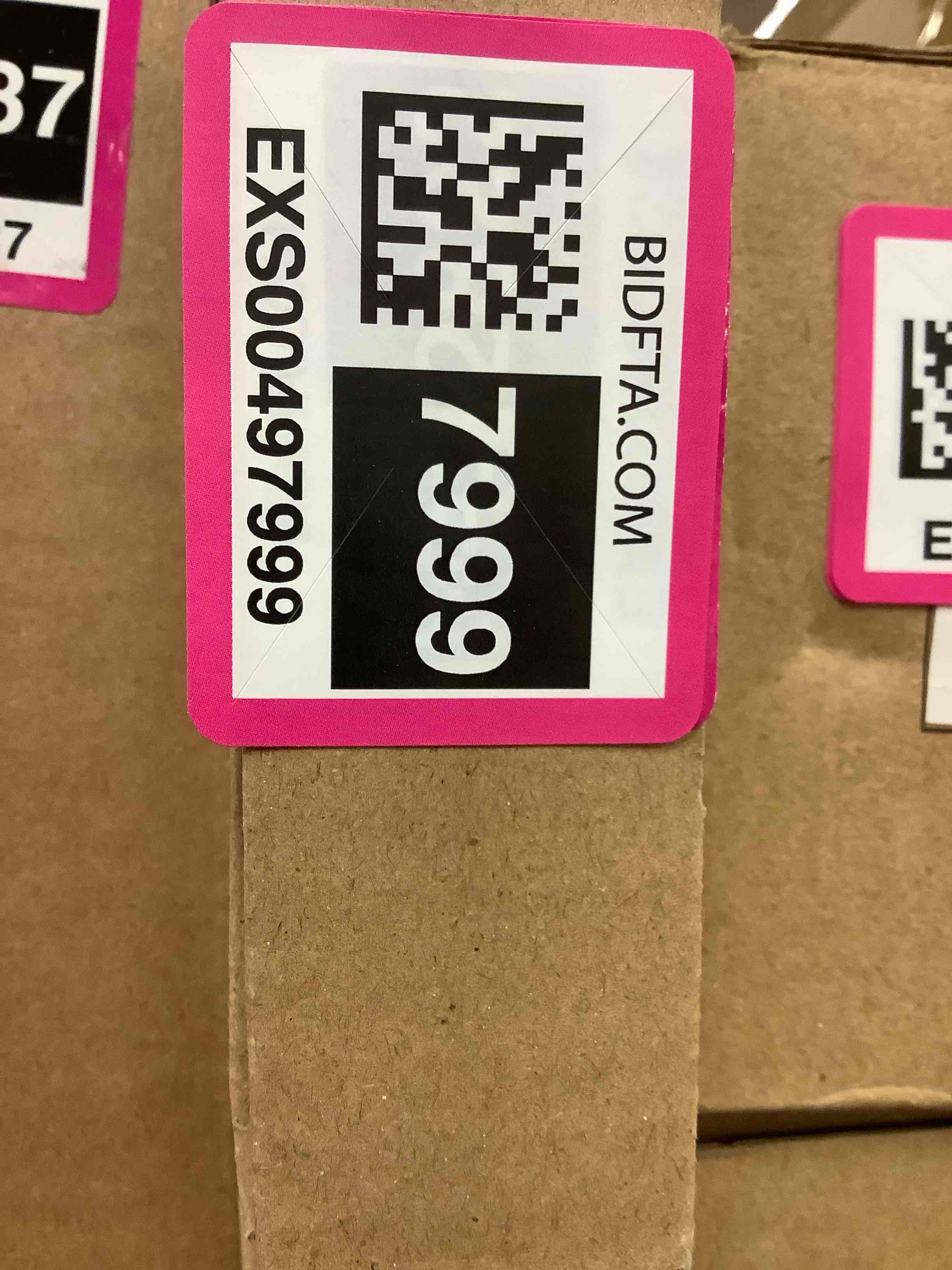 https://s3.amazonaws.com/lotting-images-prod/bidfta/EXS00497999_1701902152476.jpeg