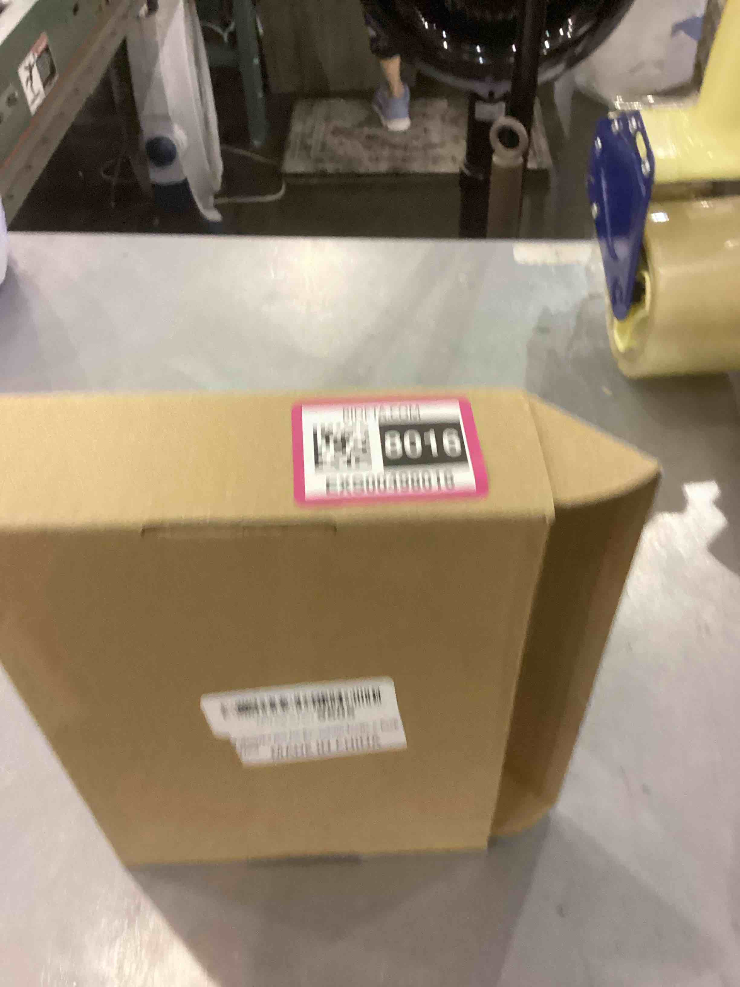 https://s3.amazonaws.com/lotting-images-prod/bidfta/EXS00498016_1696417620266.jpeg