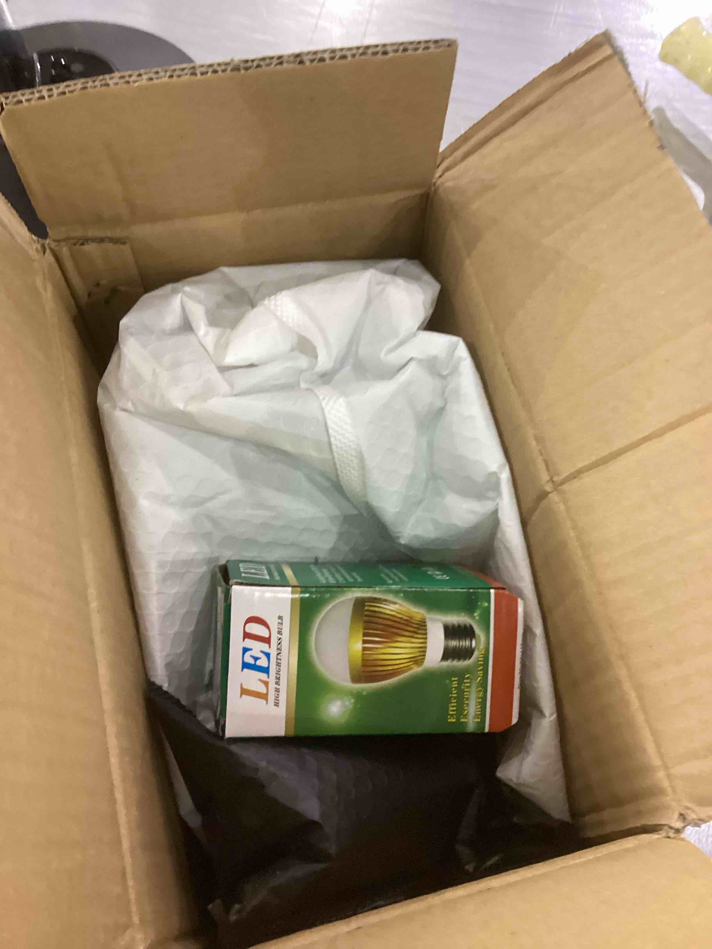 https://s3.amazonaws.com/lotting-images-prod/bidfta/EXS00498142_1696504779141.jpeg