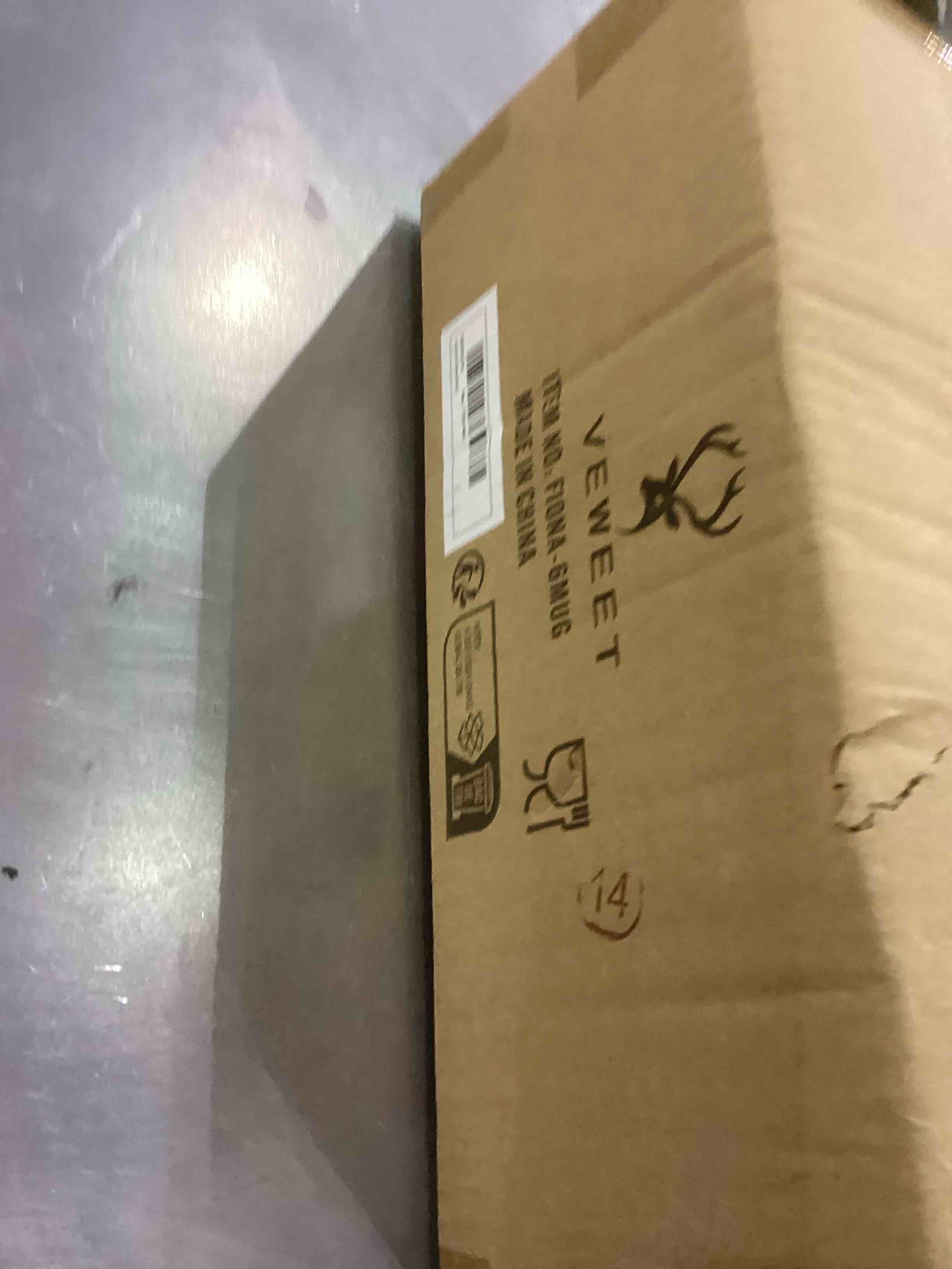 https://s3.amazonaws.com/lotting-images-prod/bidfta/EXS00498193_1696509485399.jpeg