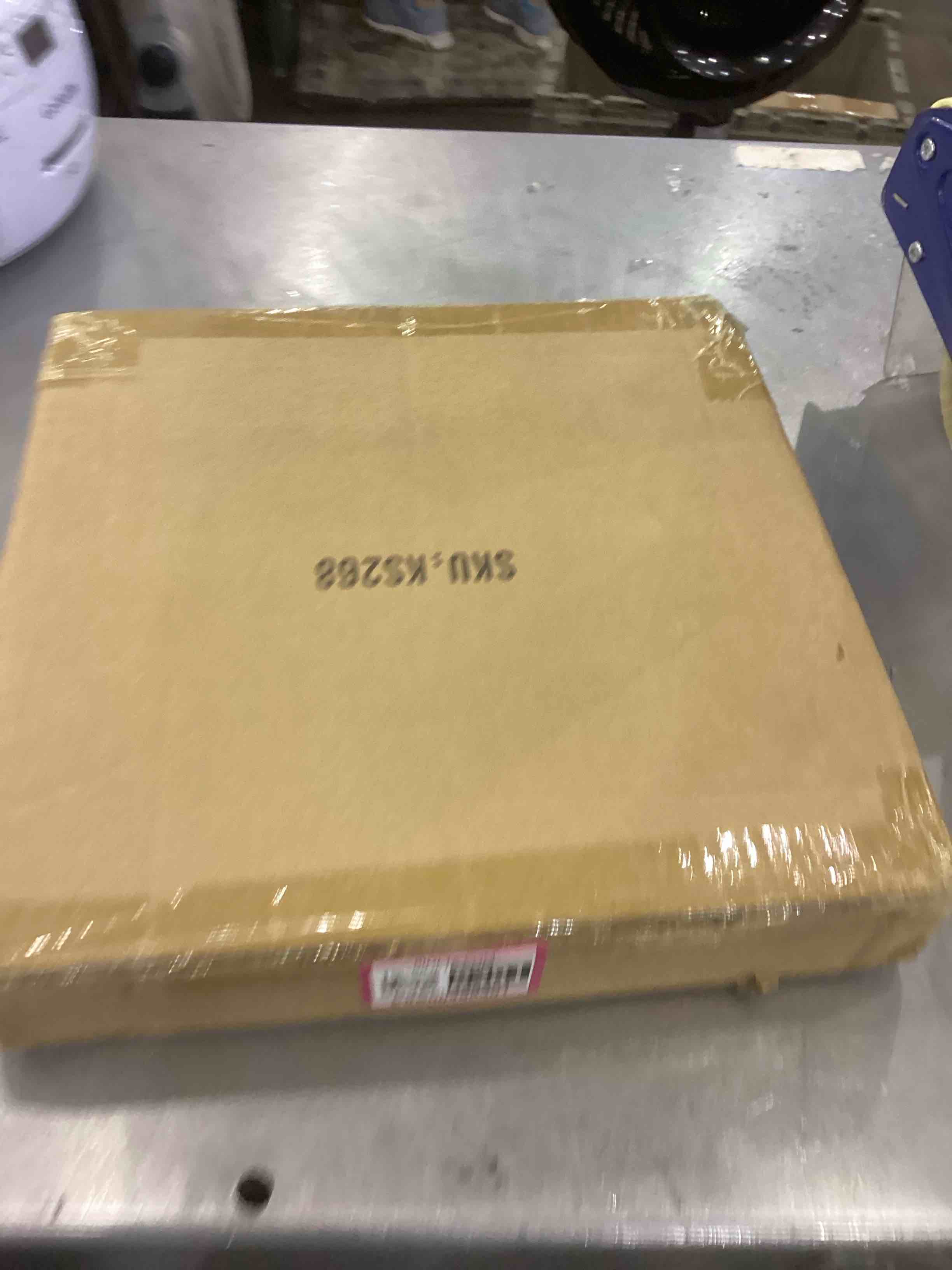 https://s3.amazonaws.com/lotting-images-prod/bidfta/EXS00498301_1696519271628.jpeg