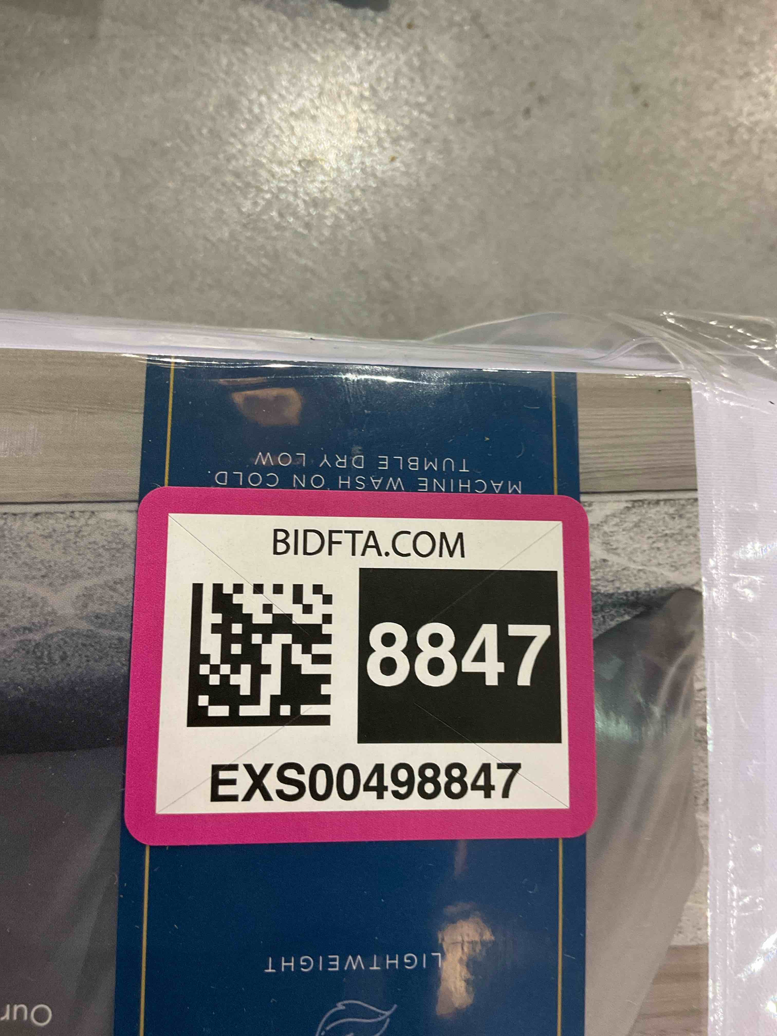 https://s3.amazonaws.com/lotting-images-prod/bidfta/EXS00498847_1696862529227.jpeg