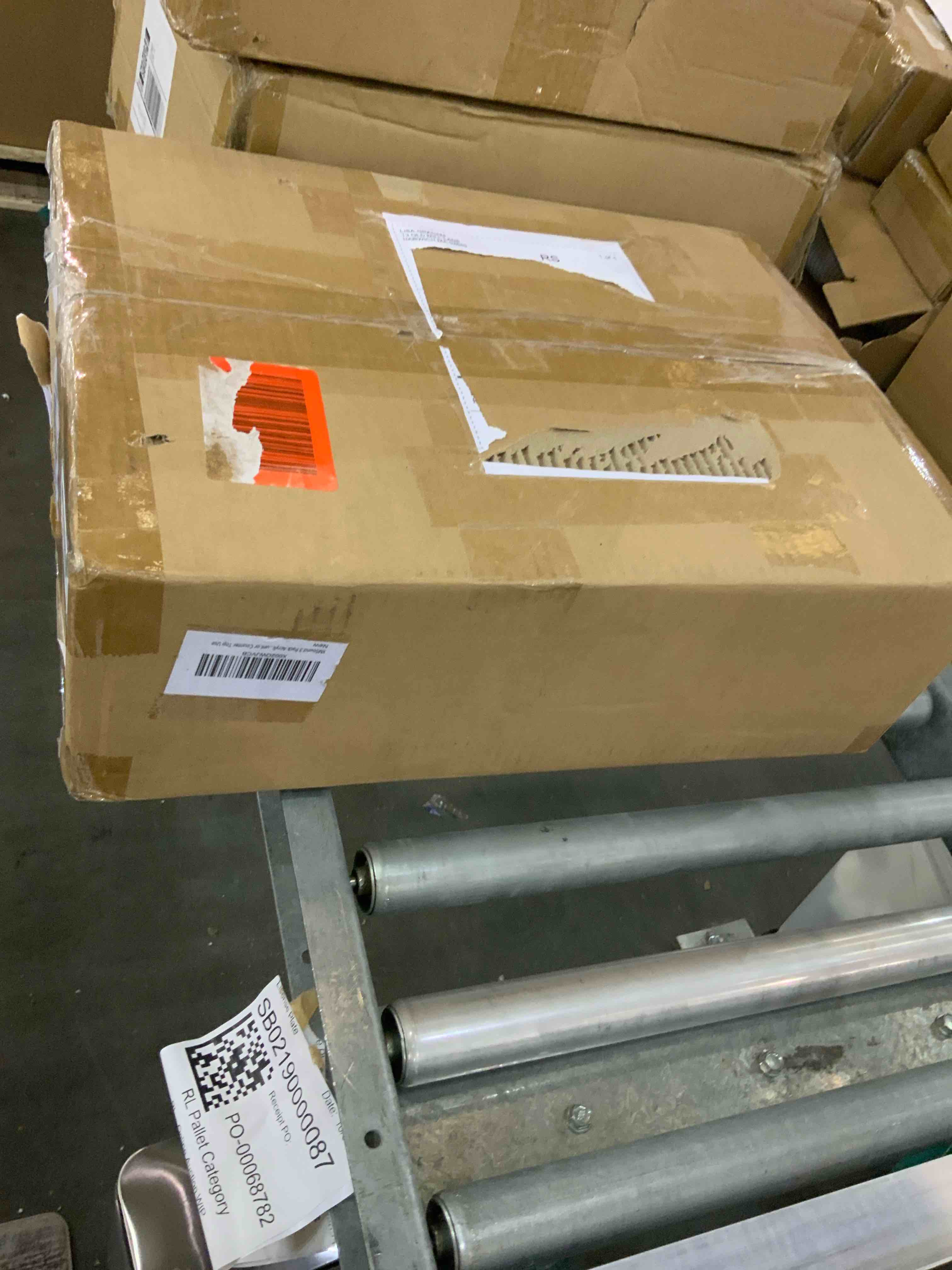 https://s3.amazonaws.com/lotting-images-prod/bidfta/EXS00499721_1696531210954.jpeg