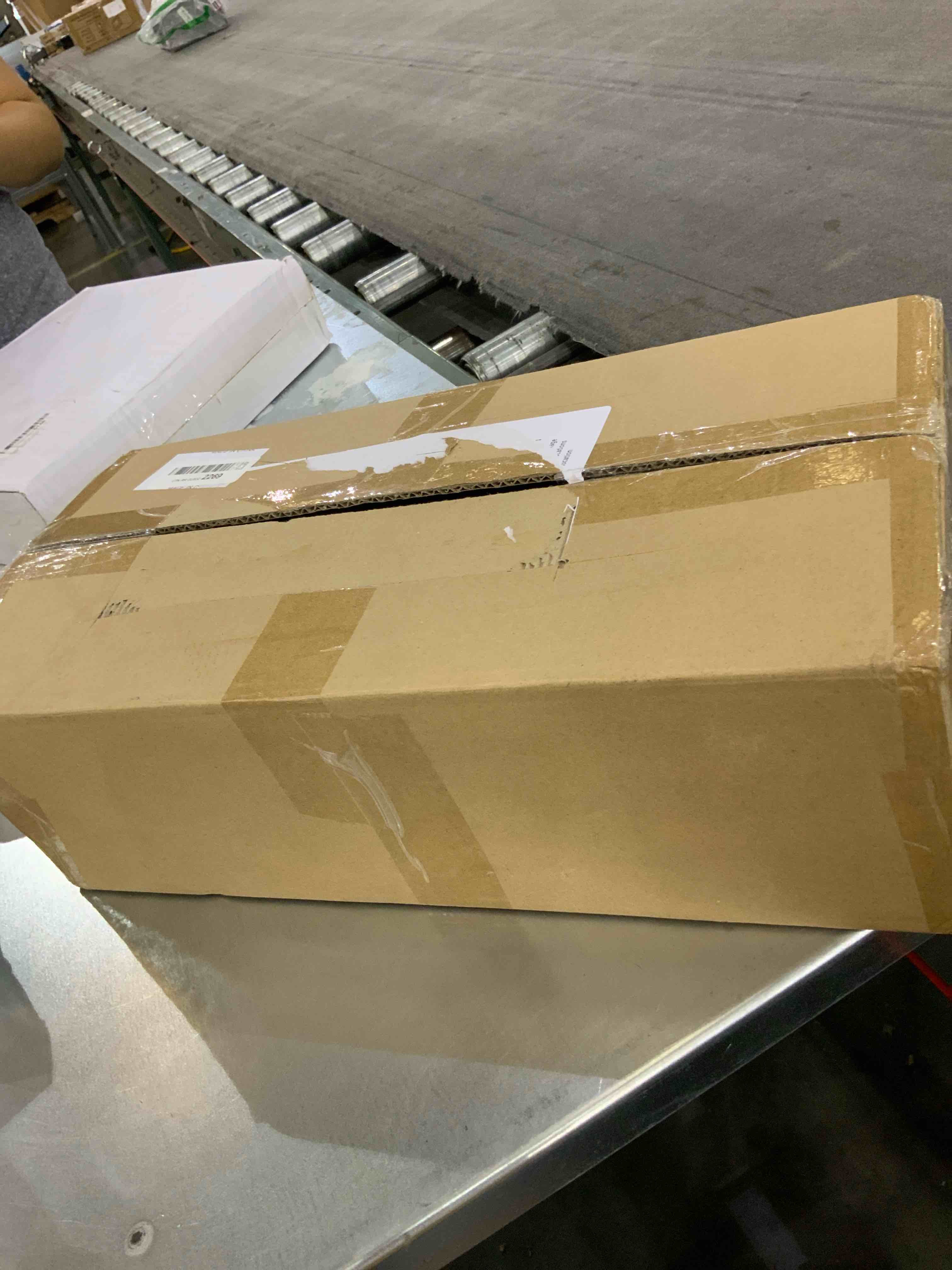 https://s3.amazonaws.com/lotting-images-prod/bidfta/EXS00499722_1696531275892.jpeg