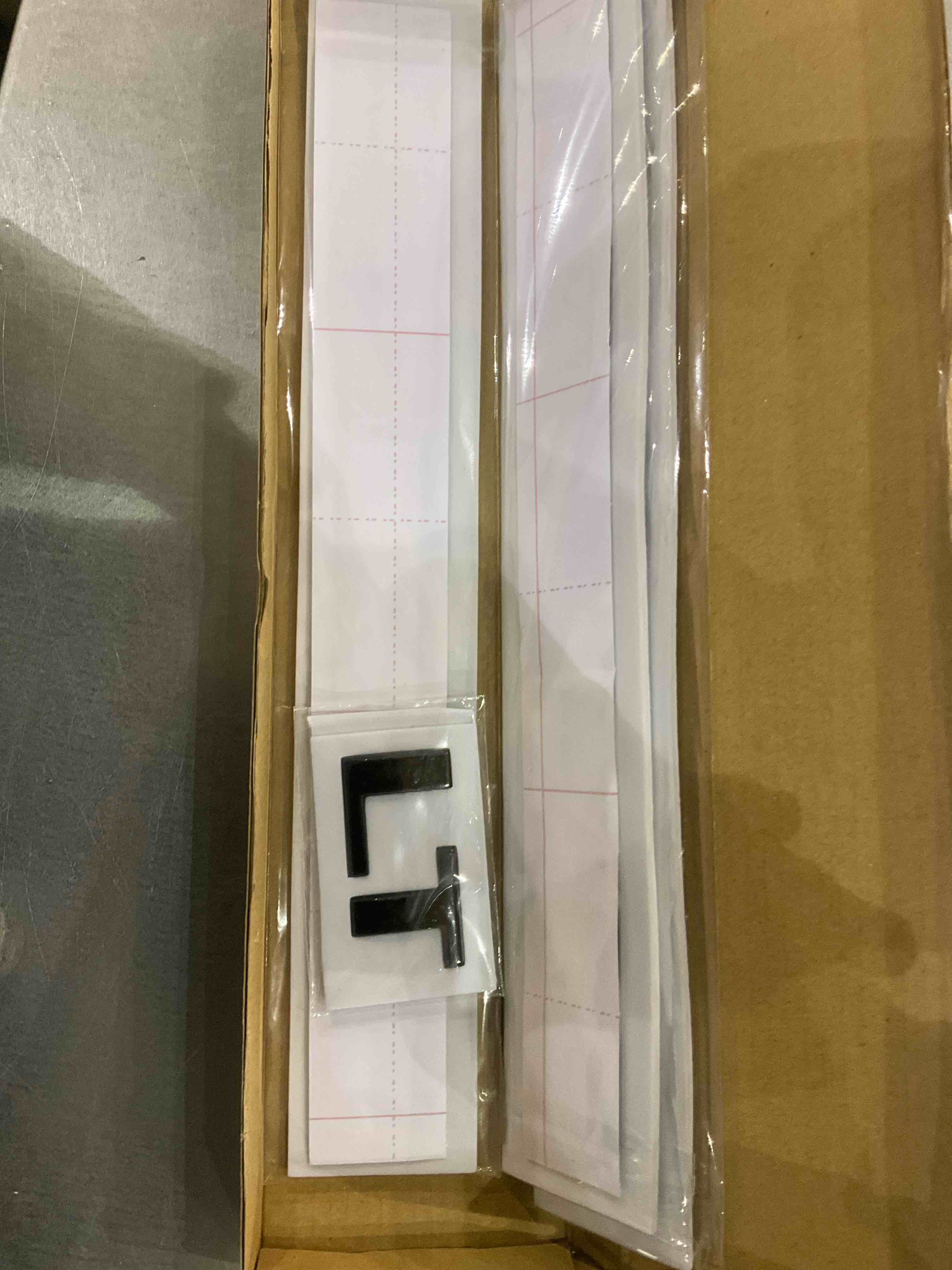 https://s3.amazonaws.com/lotting-images-prod/bidfta/EXS00499790_1697457398525.jpeg